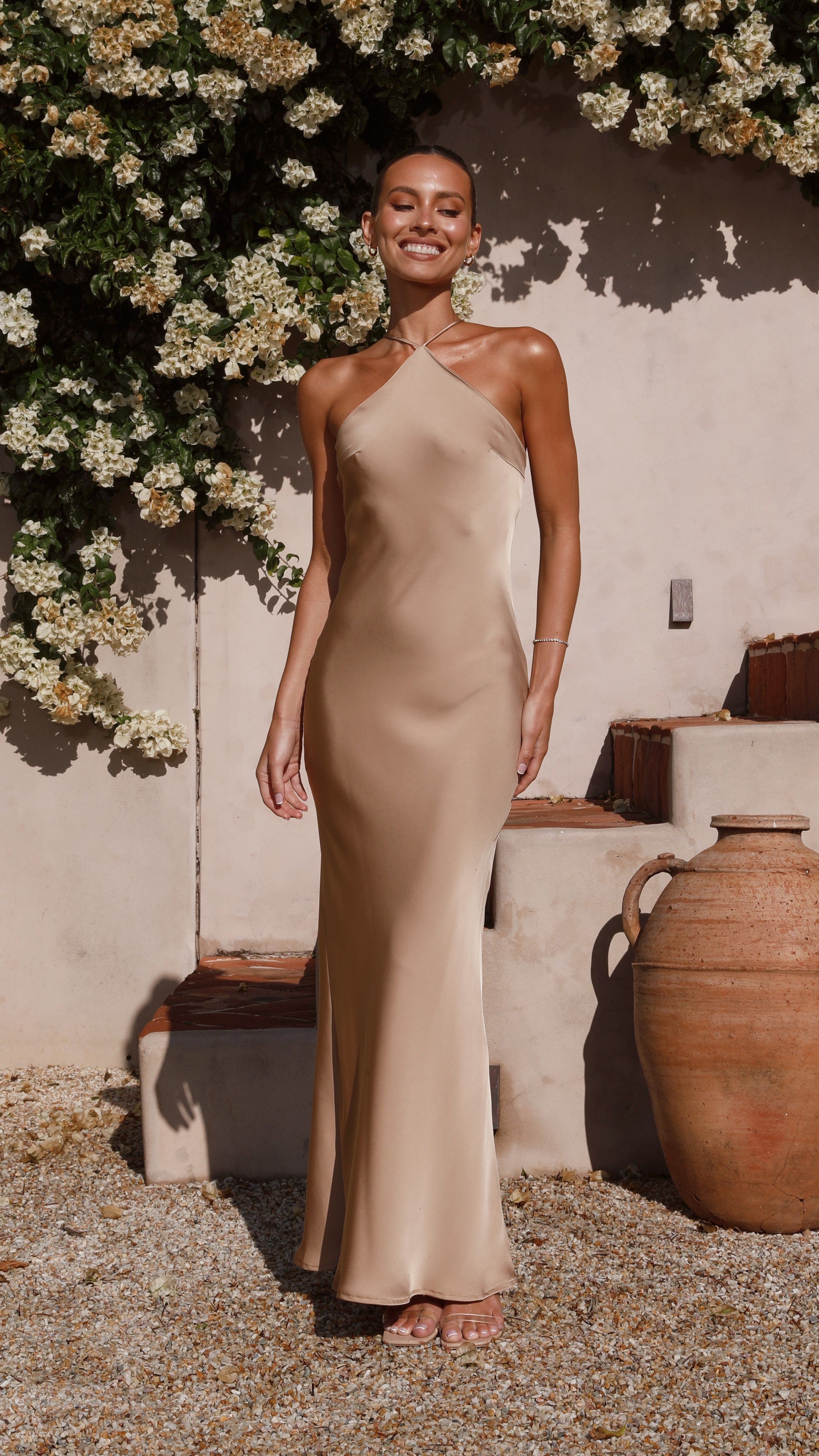billy j chiara maxi dress Angel @bellarychter styles our Chiara Maxi Dress 