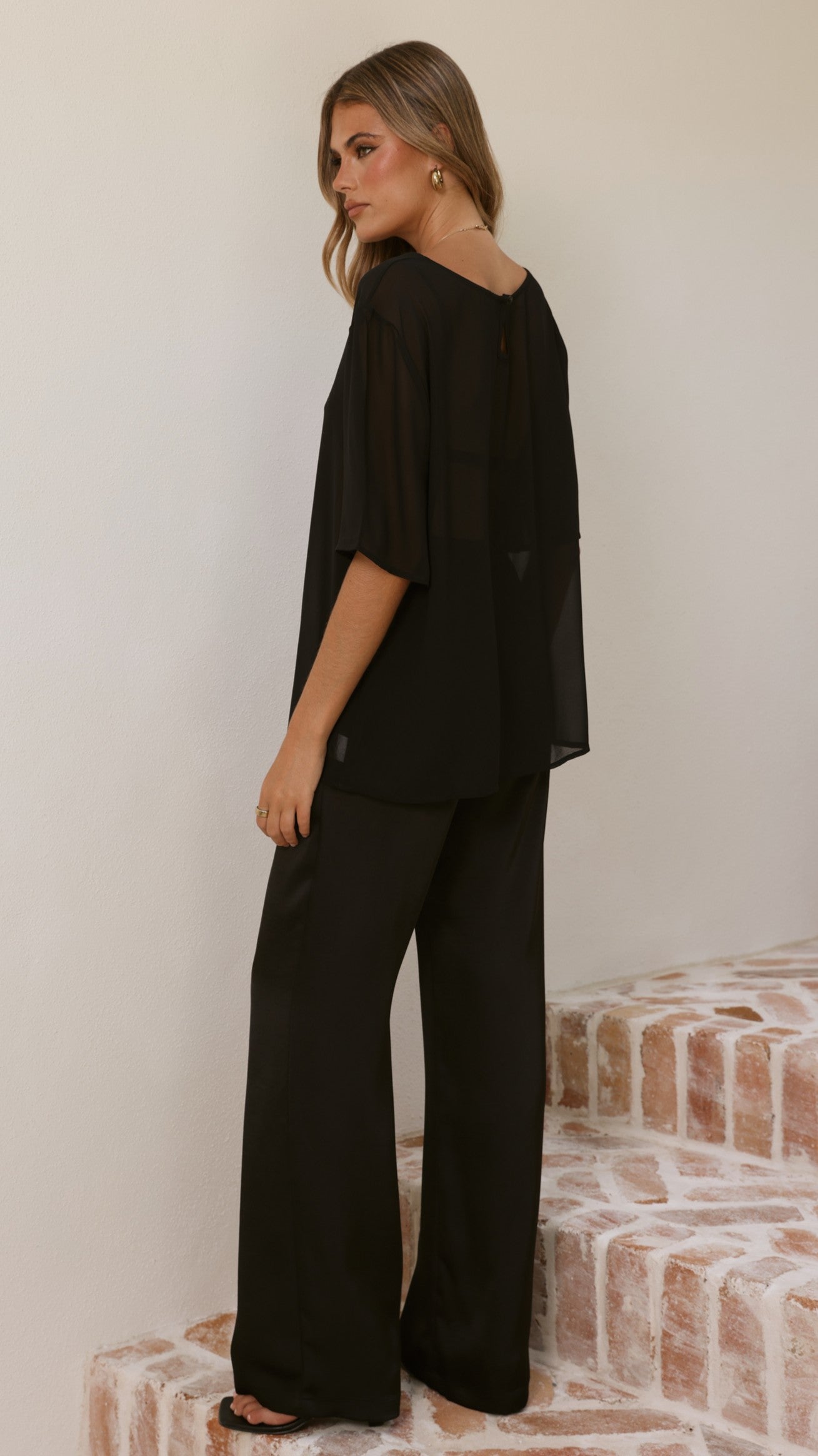 Davette Mesh T-Shirt - Black - Billy J