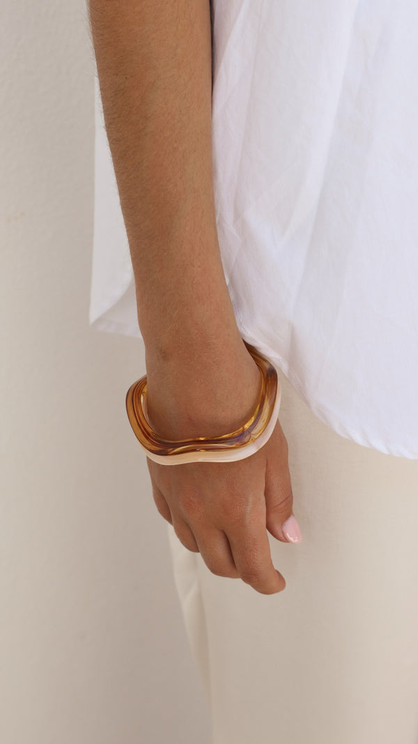 Pippa Wave Bangle 2 Pack - White / Tea - Billy J