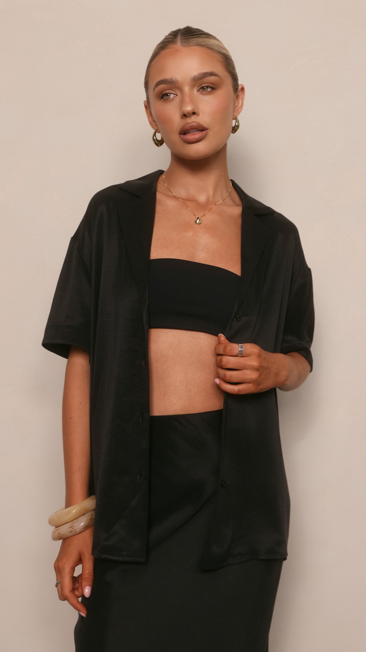 Tamika Short Sleeve Shirt - Black - Billy J