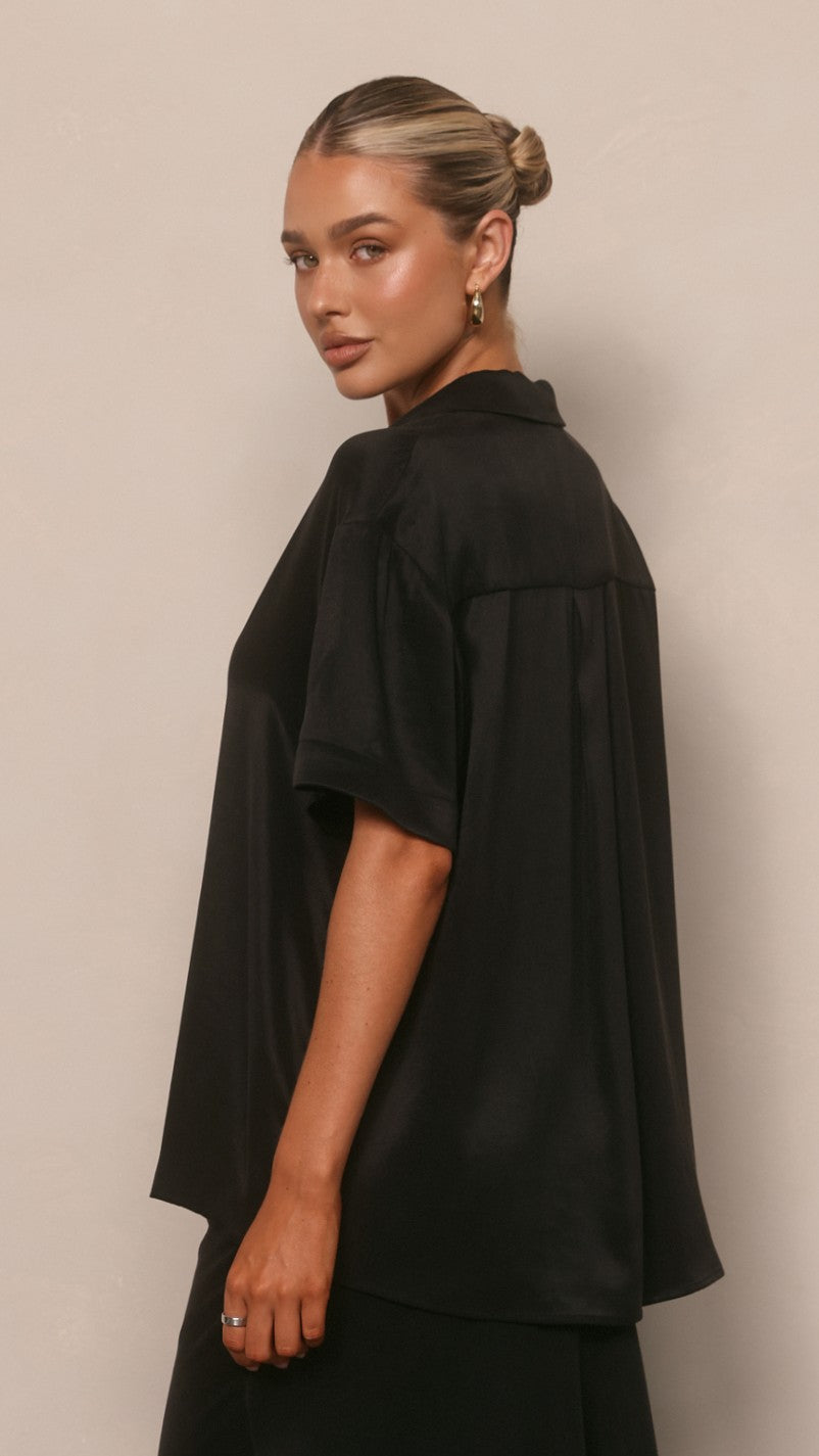 Tamika Short Sleeve Shirt - Black - Billy J
