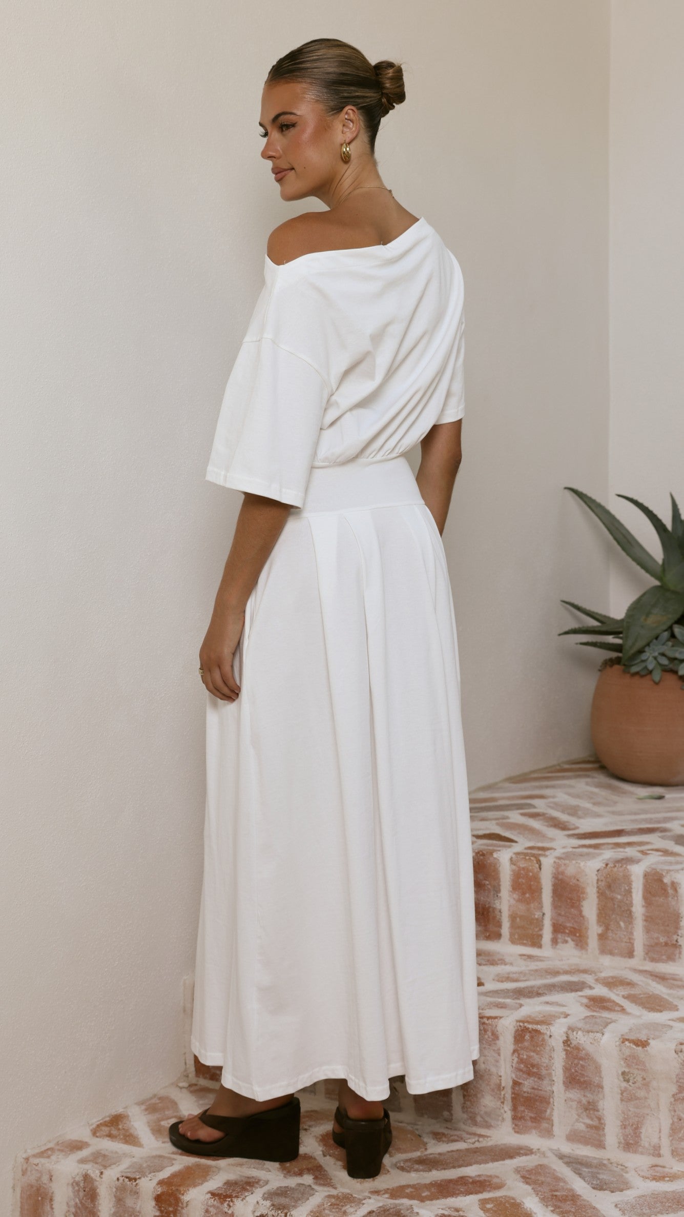 Aleski Maxi Dress - White - Billy J
