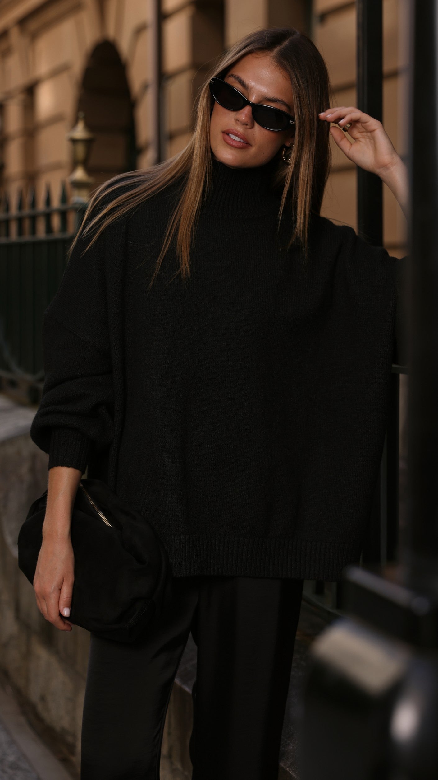 Harita Knitted Sweater - Black - Billy J