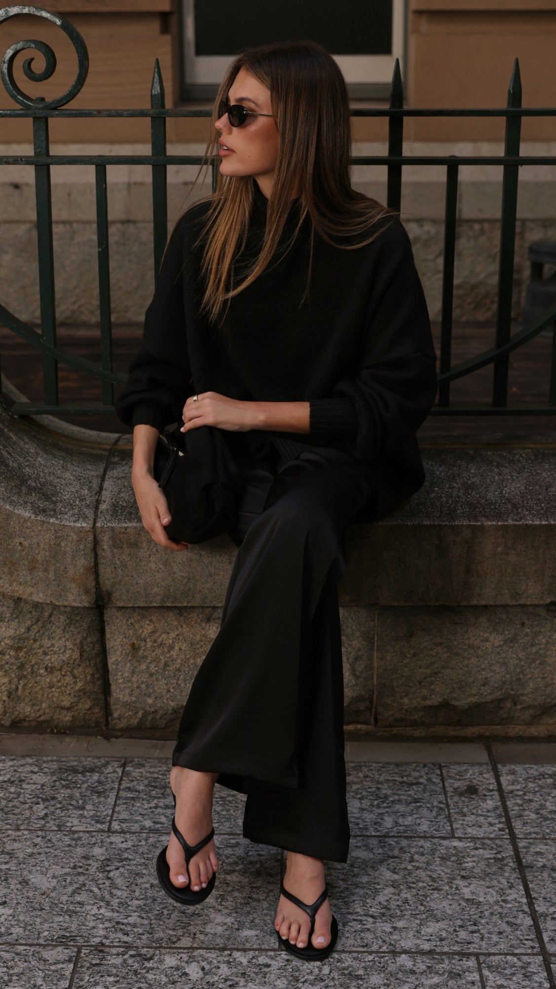 Harita Knitted Sweater - Black - Billy J