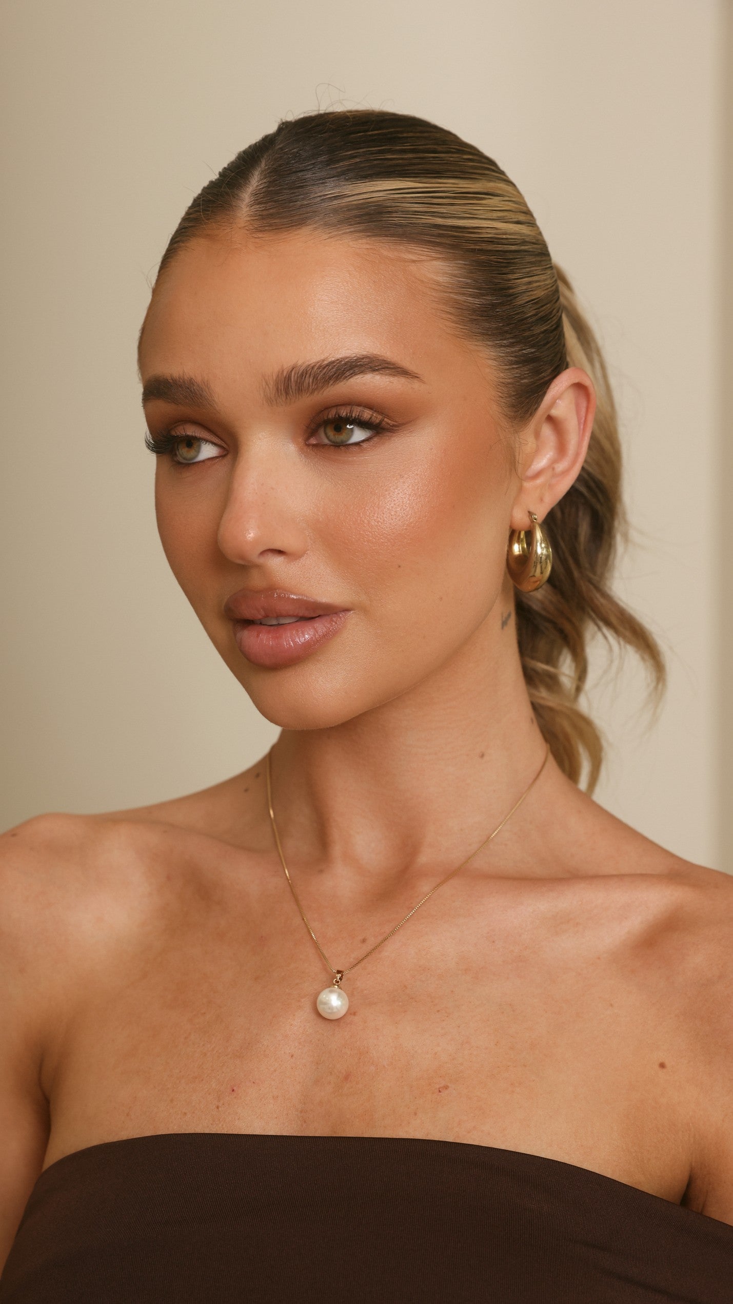 Classic Pearl 18K Gold Plated Necklace - Gold - Billy J