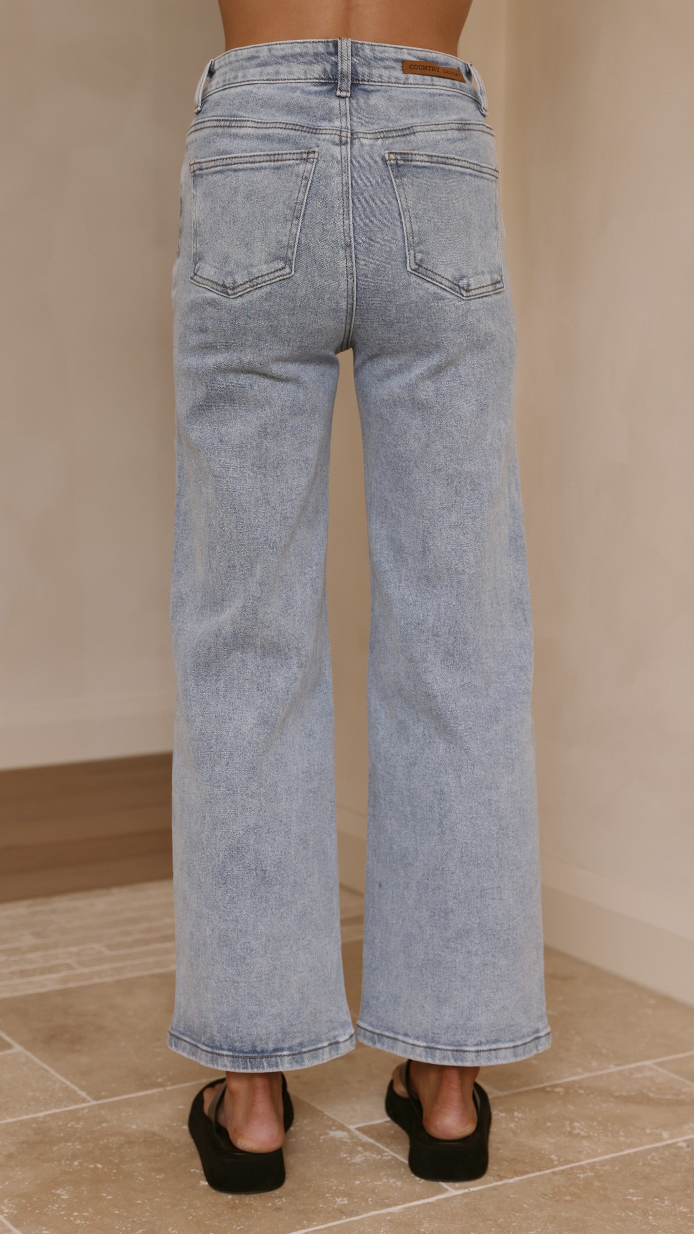 Vinnie Straight Leg Jeans - Light Blue - Billy J