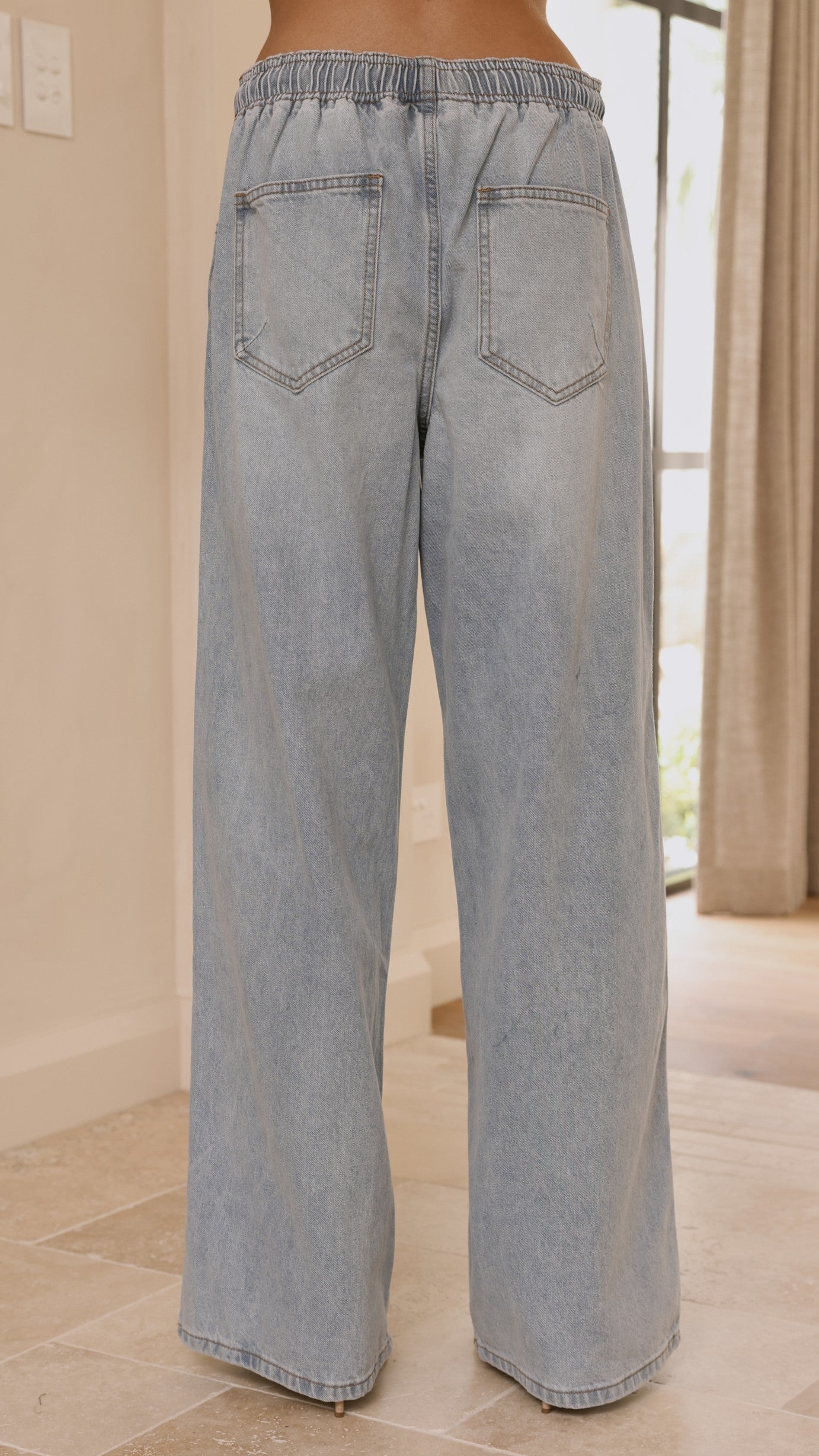 Gigi Jeans - Light Denim - Billy J