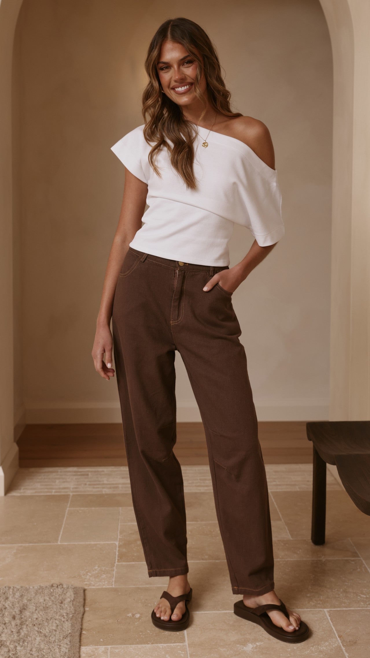 Cleora Barrel Jeans - Chocolate - Billy J