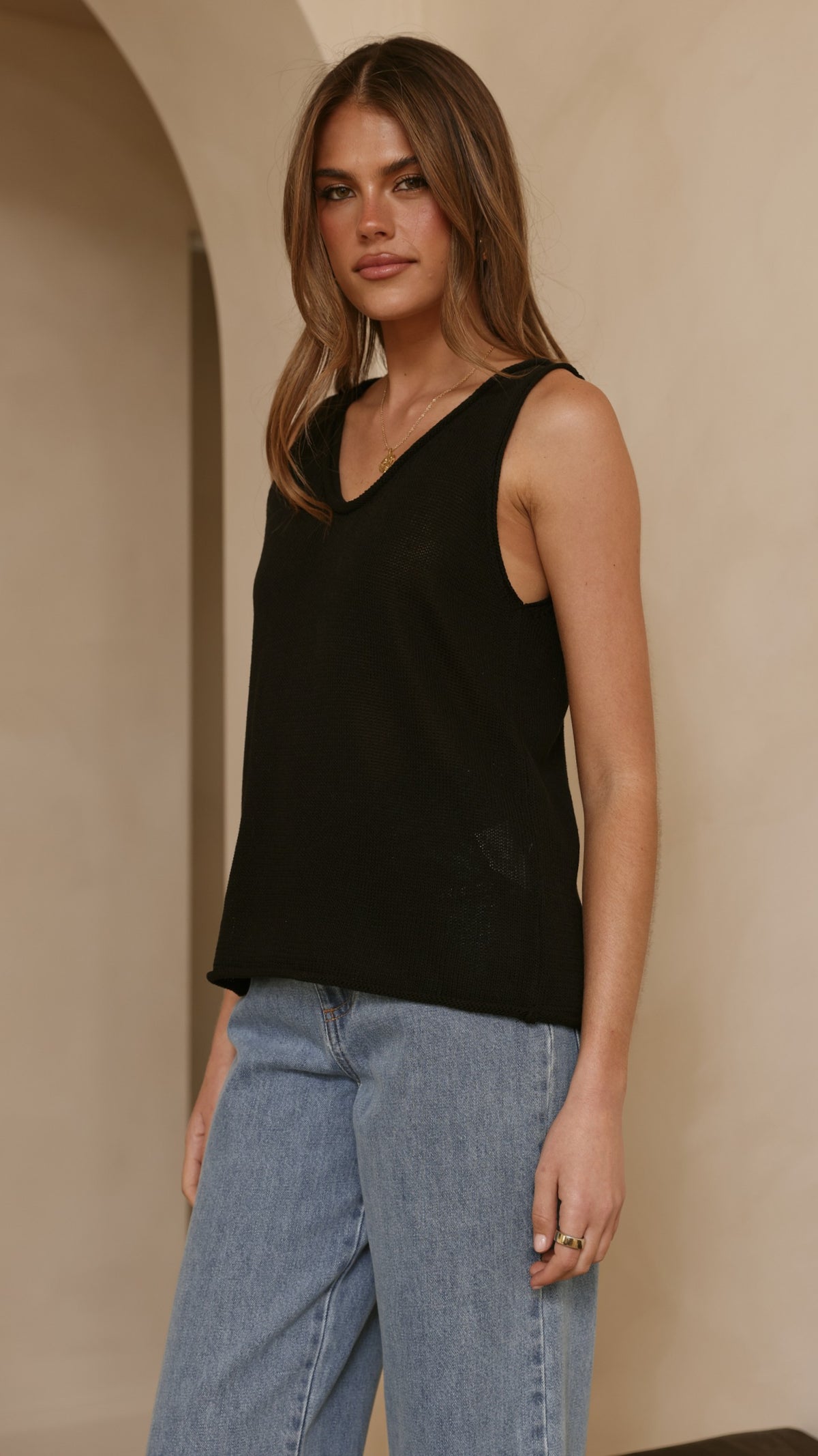 Annie Scoop Neck Tank - Black - Billy J
