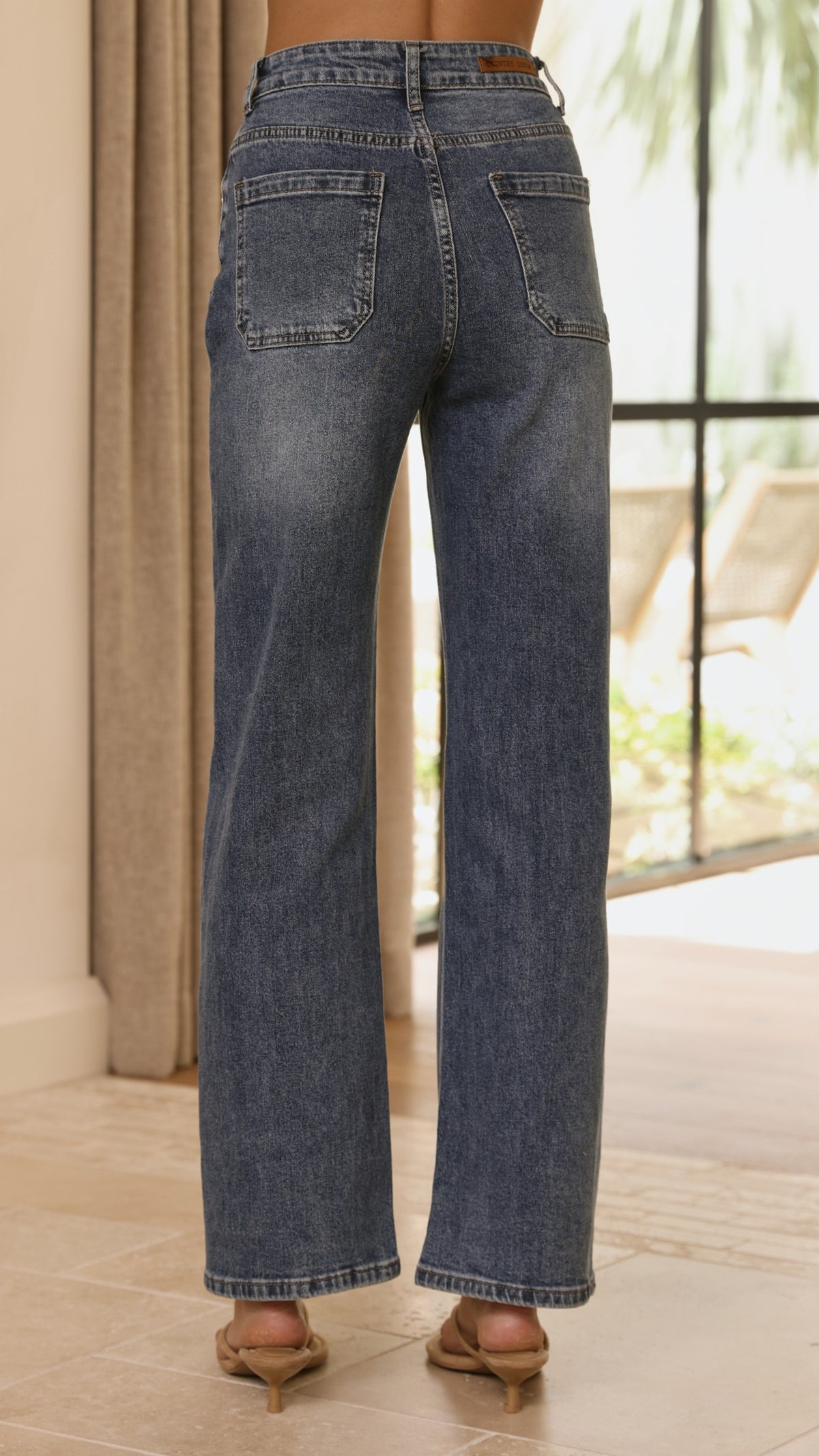 Zana Straight Leg Jeans - Mid Blue - Billy J