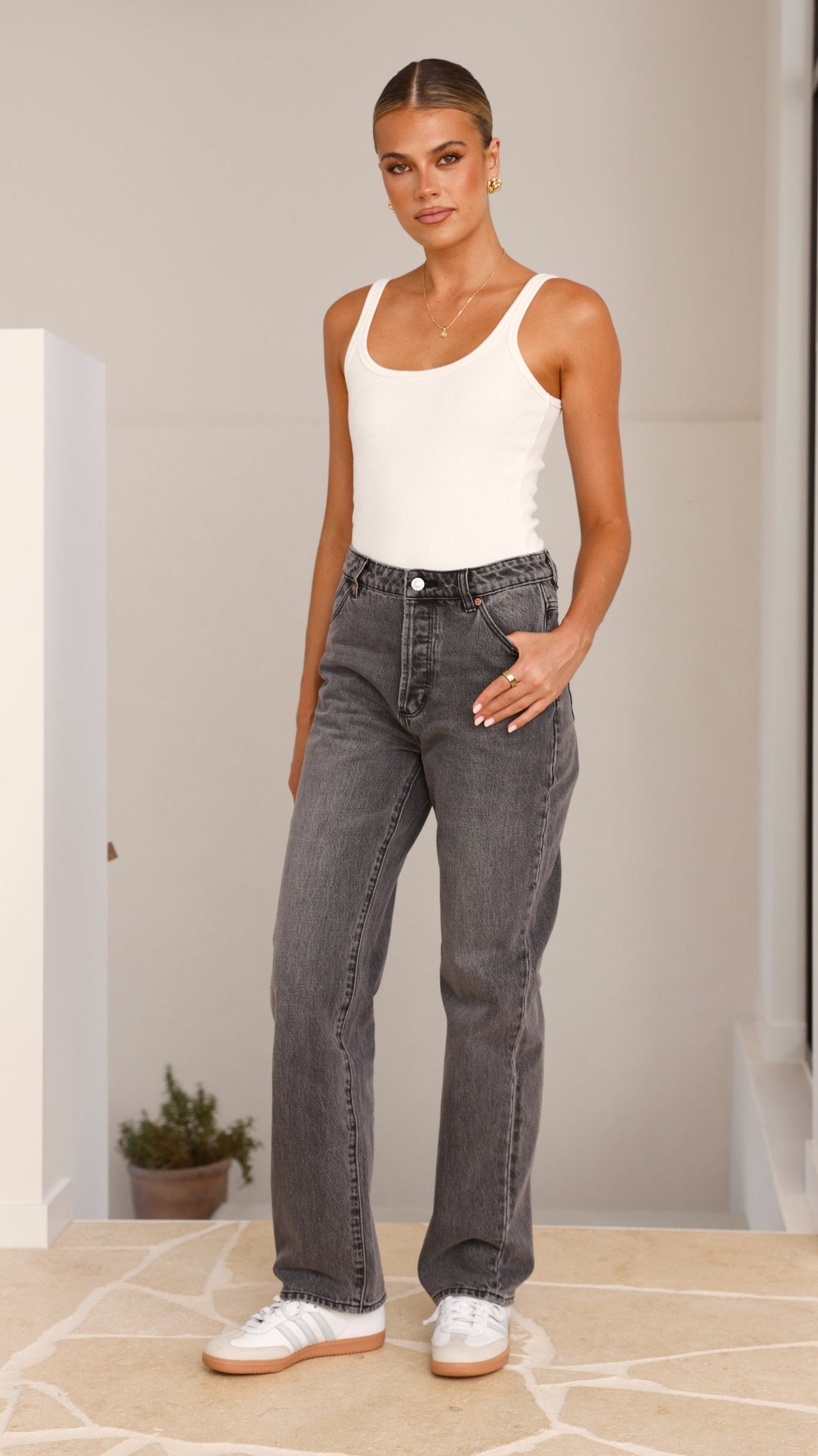 Rollas 90s Relaxed Jean - Vintage Black / Worn Black - Billy J
