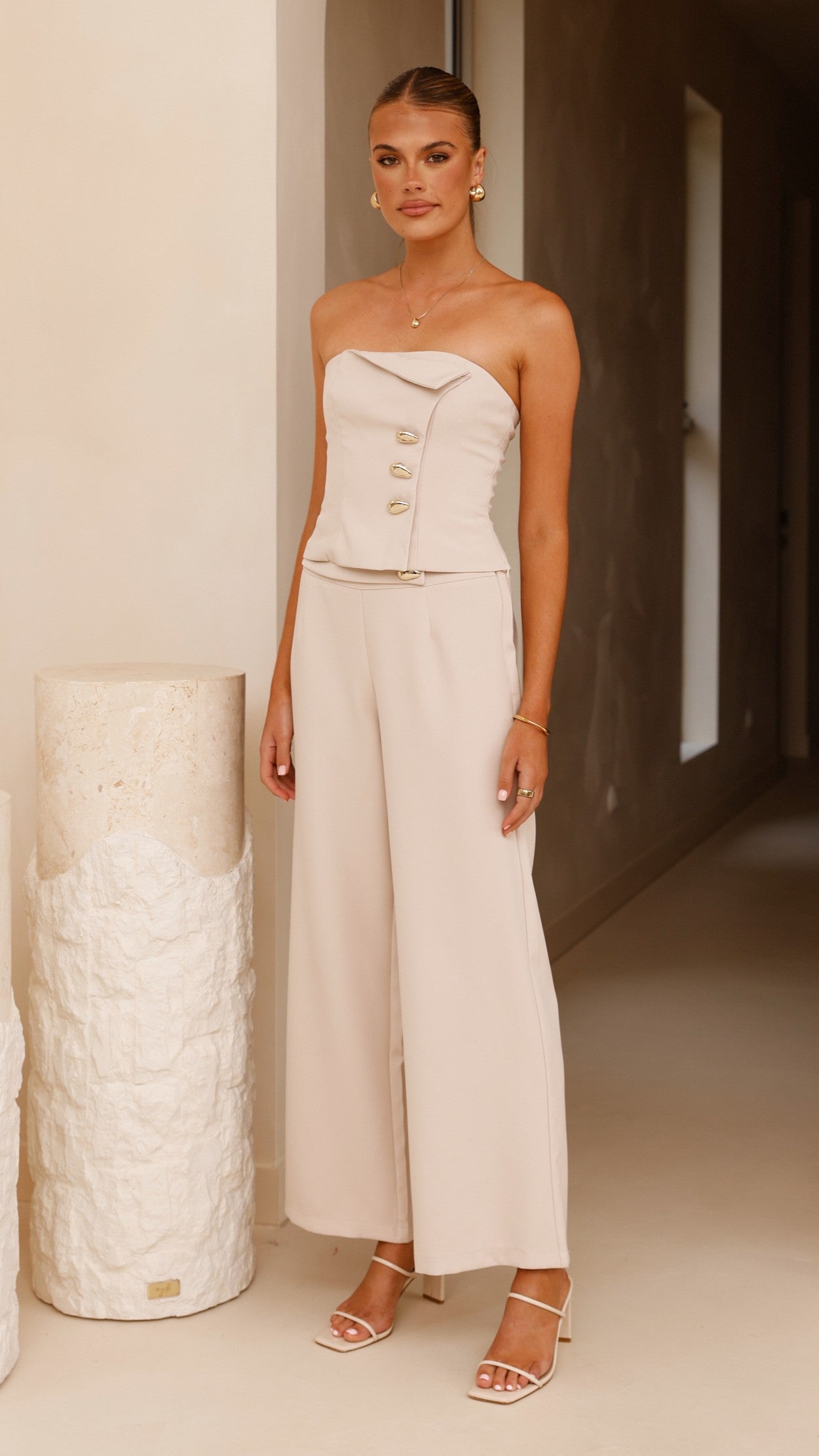 Payton Strapless Top - Beige - Billy J