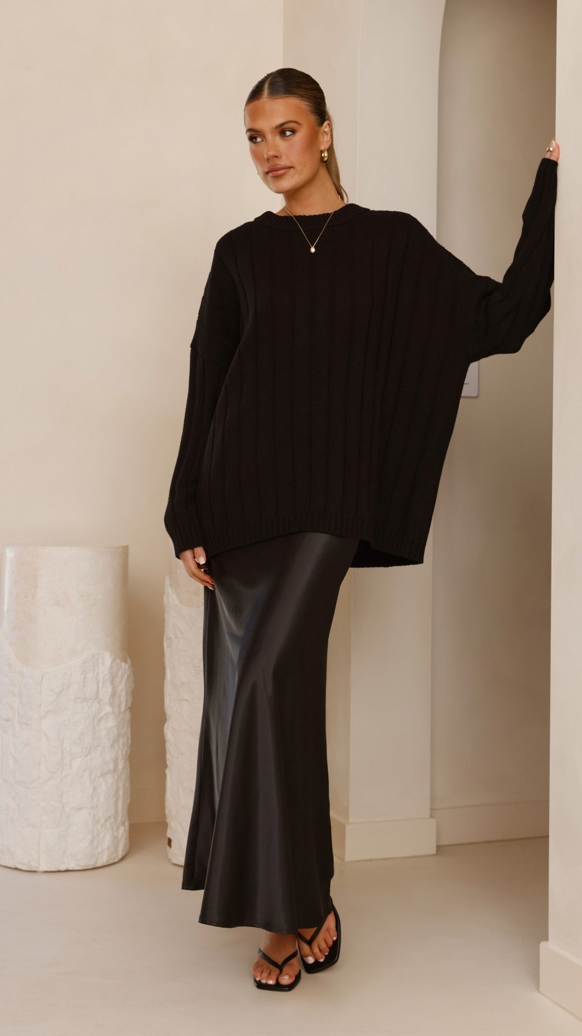 Naiva Oversized Knit - Black - Billy J