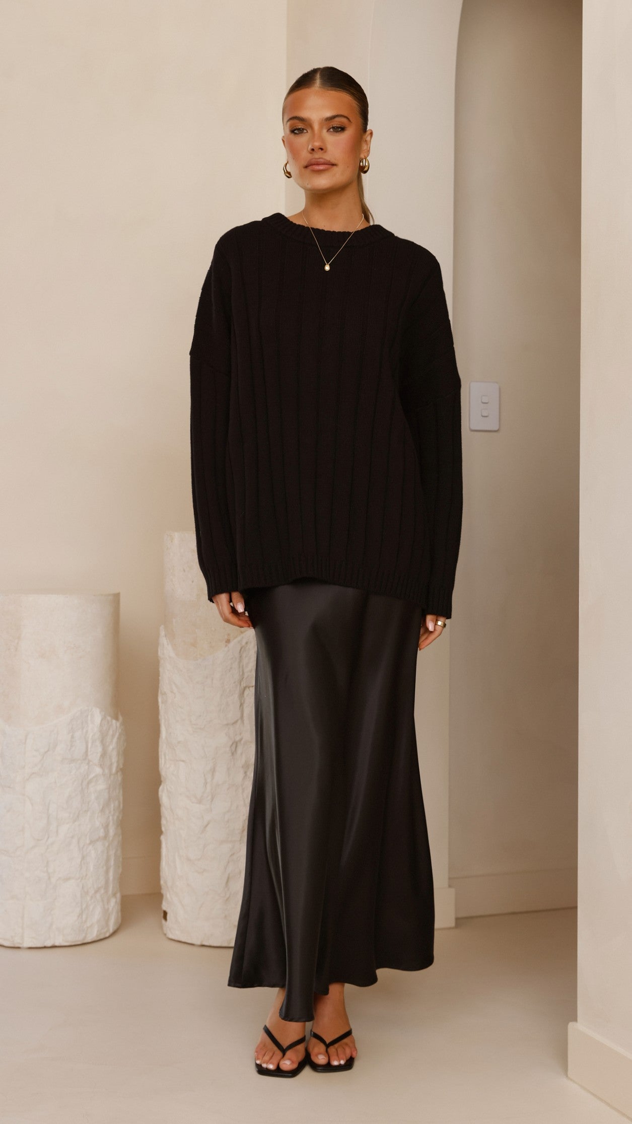 Naiva Oversized Knit - Black - Billy J