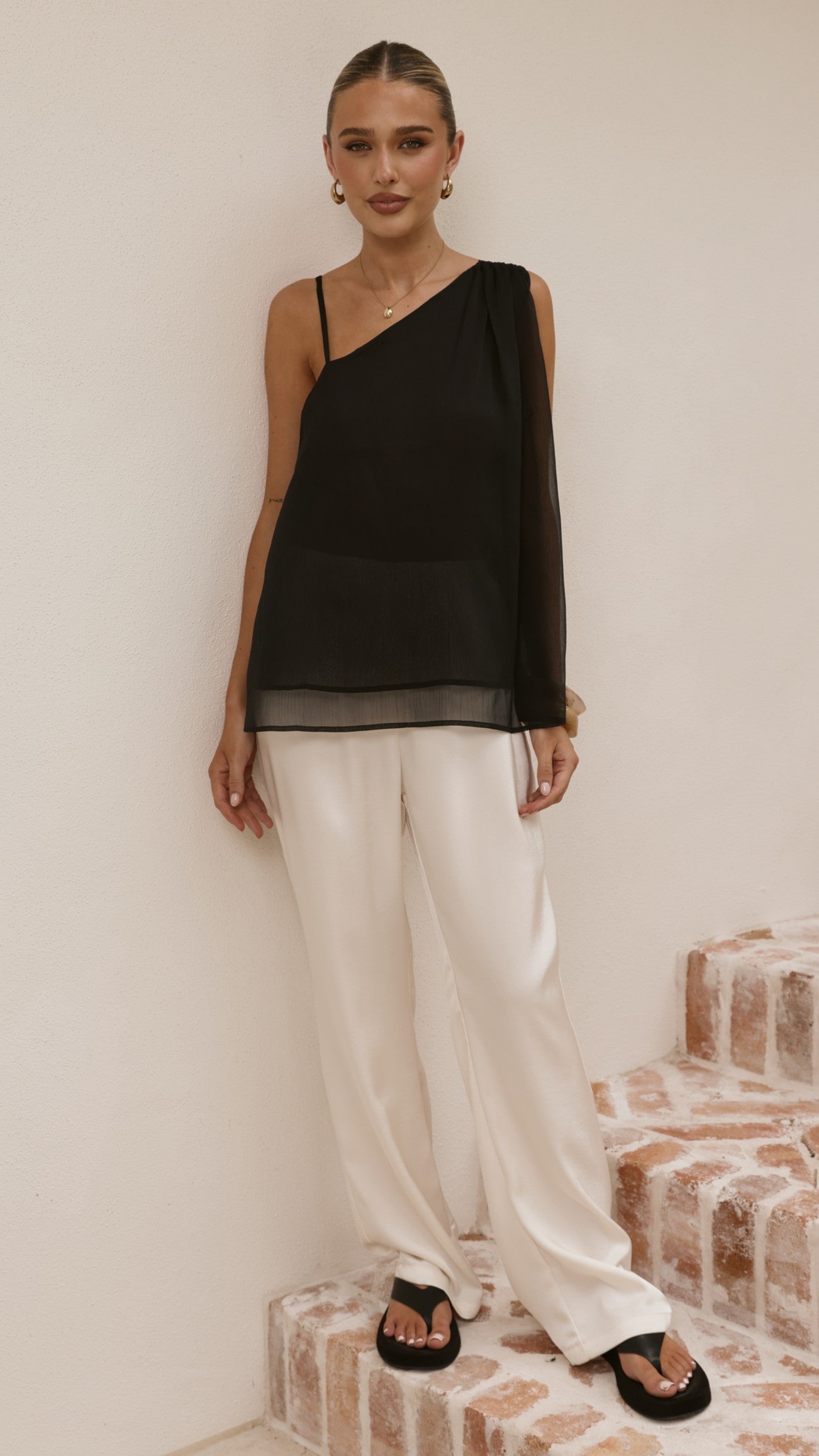 Hazel Top - Black - Billy J