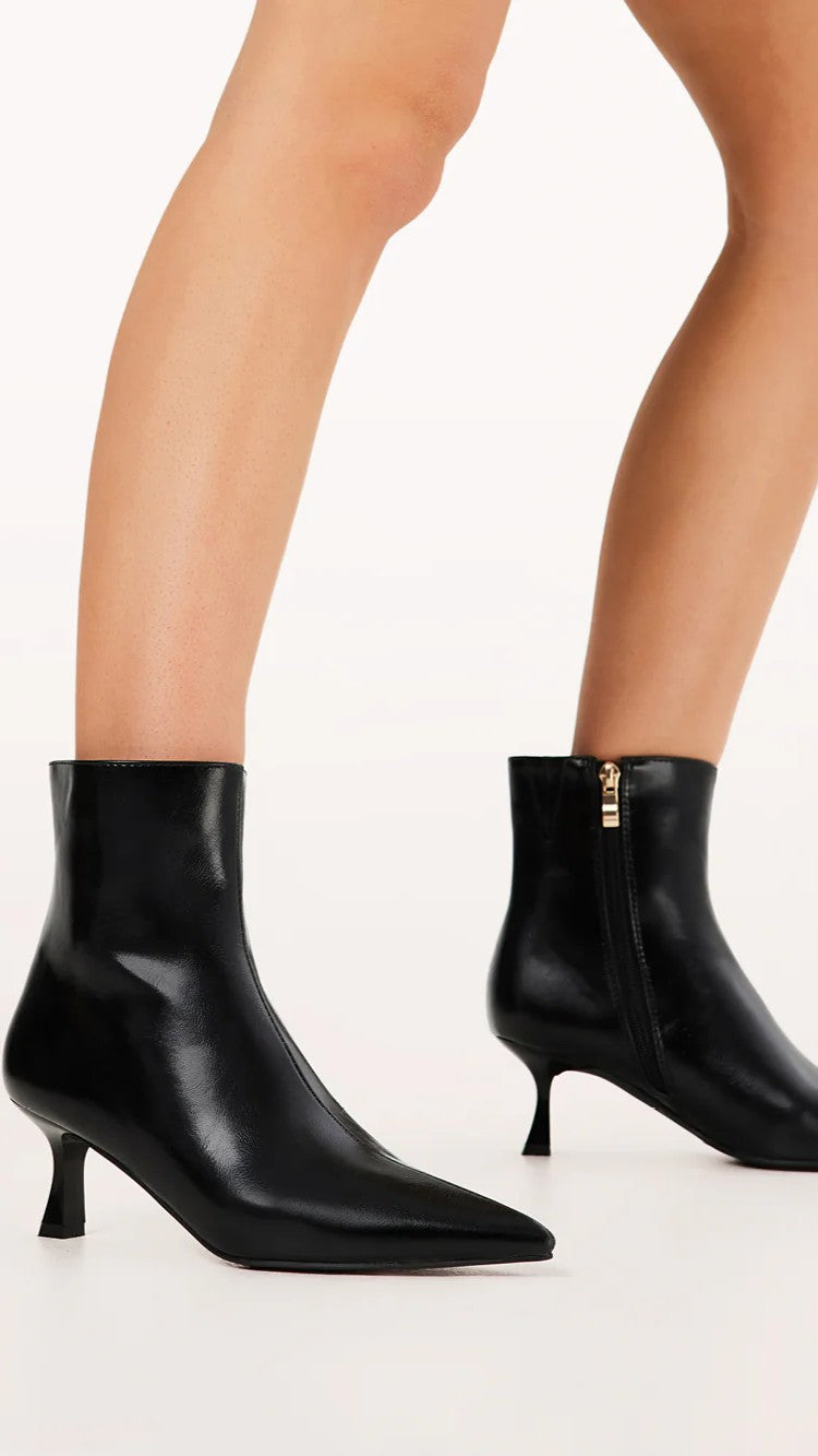 Carmella Boots - Black Shine - Billy J