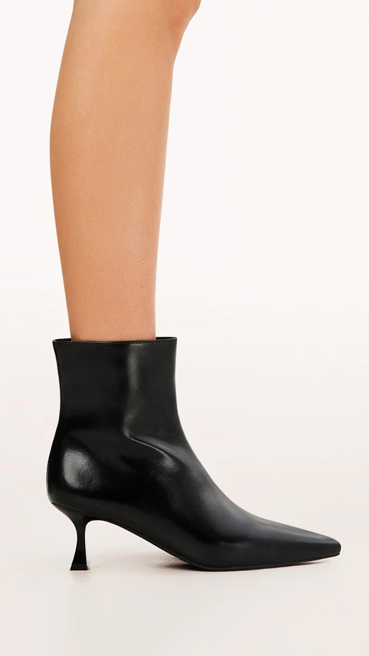 Carmella Boots - Black Shine - Billy J