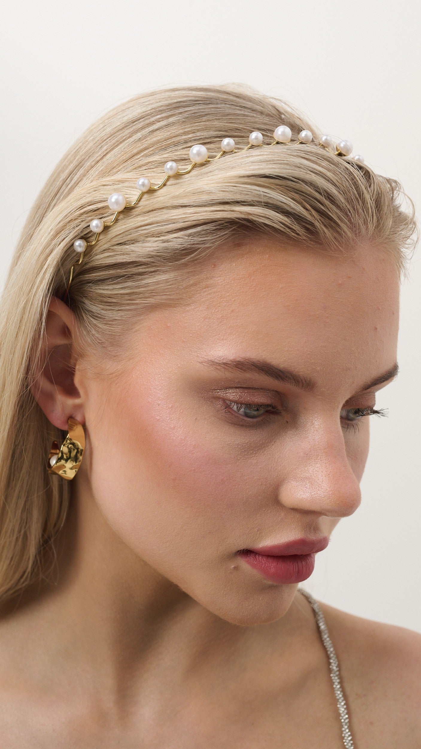 Isla Dainty Pearl Statement Headband - White - Billy J