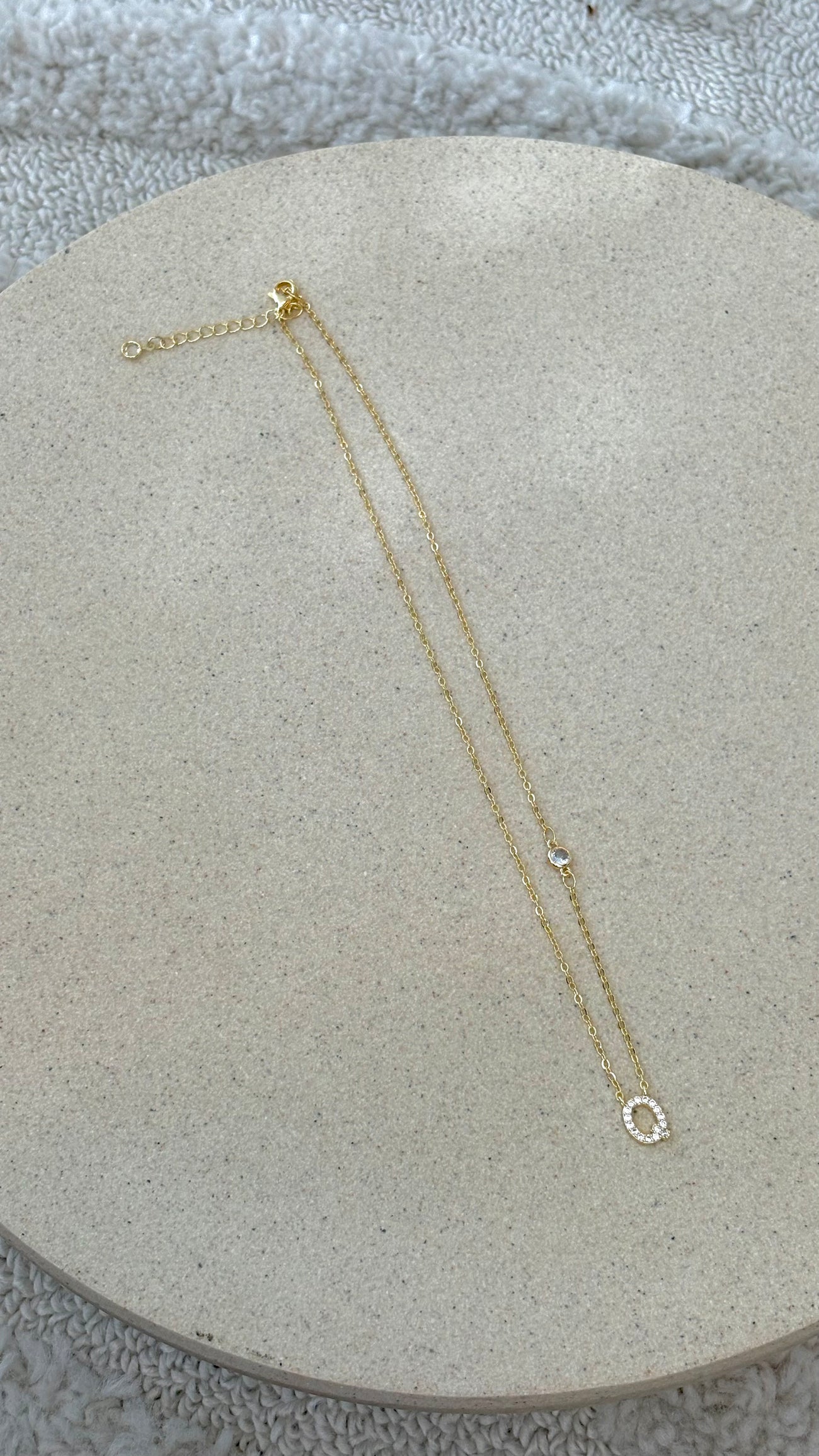 Ivy Initial Letter Necklace - O - Billy J