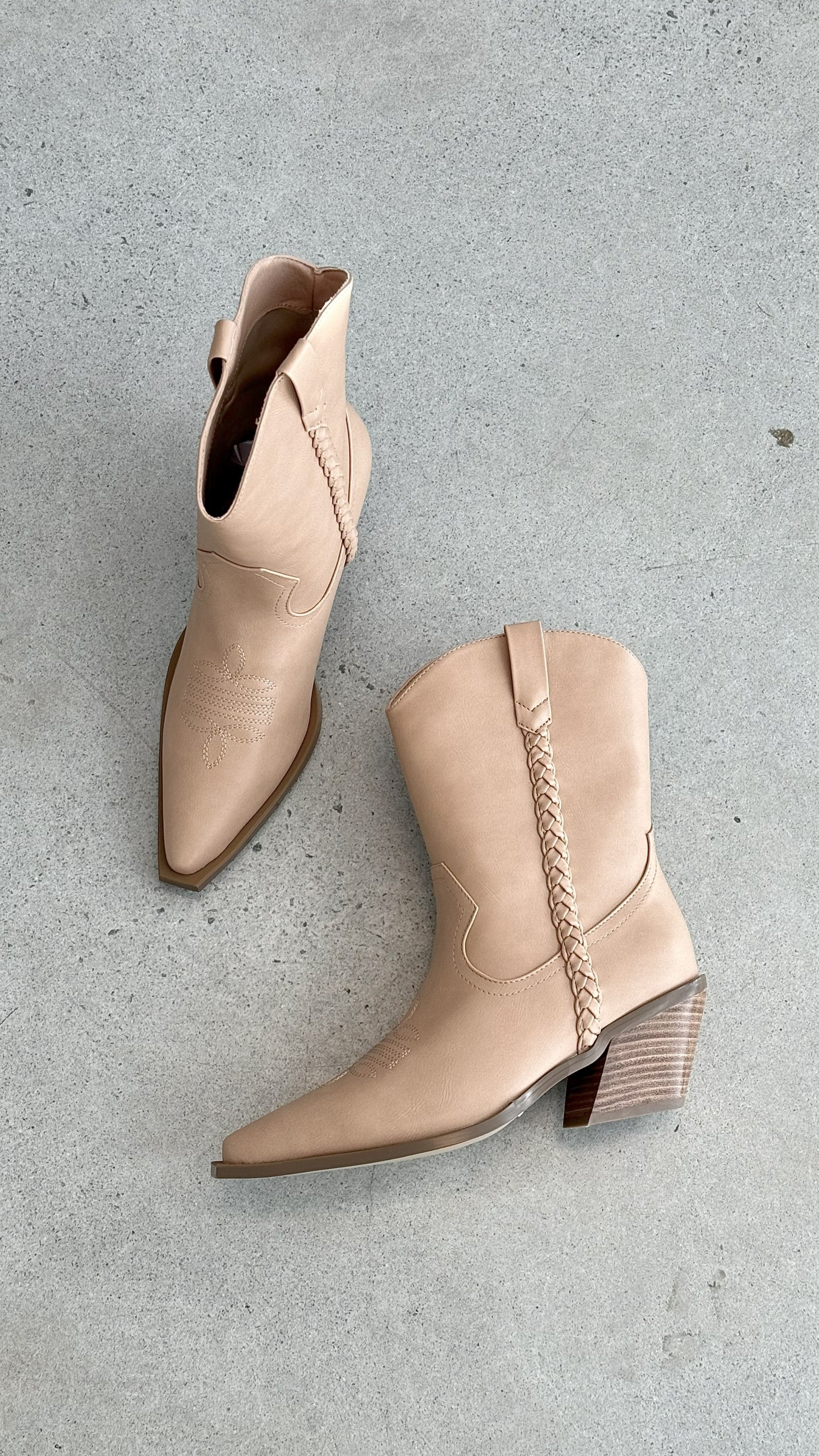 Ellenora Boots - Desert - Billy J