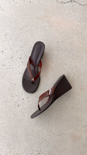 Tiggy Wedge - Chocolate - Billy J