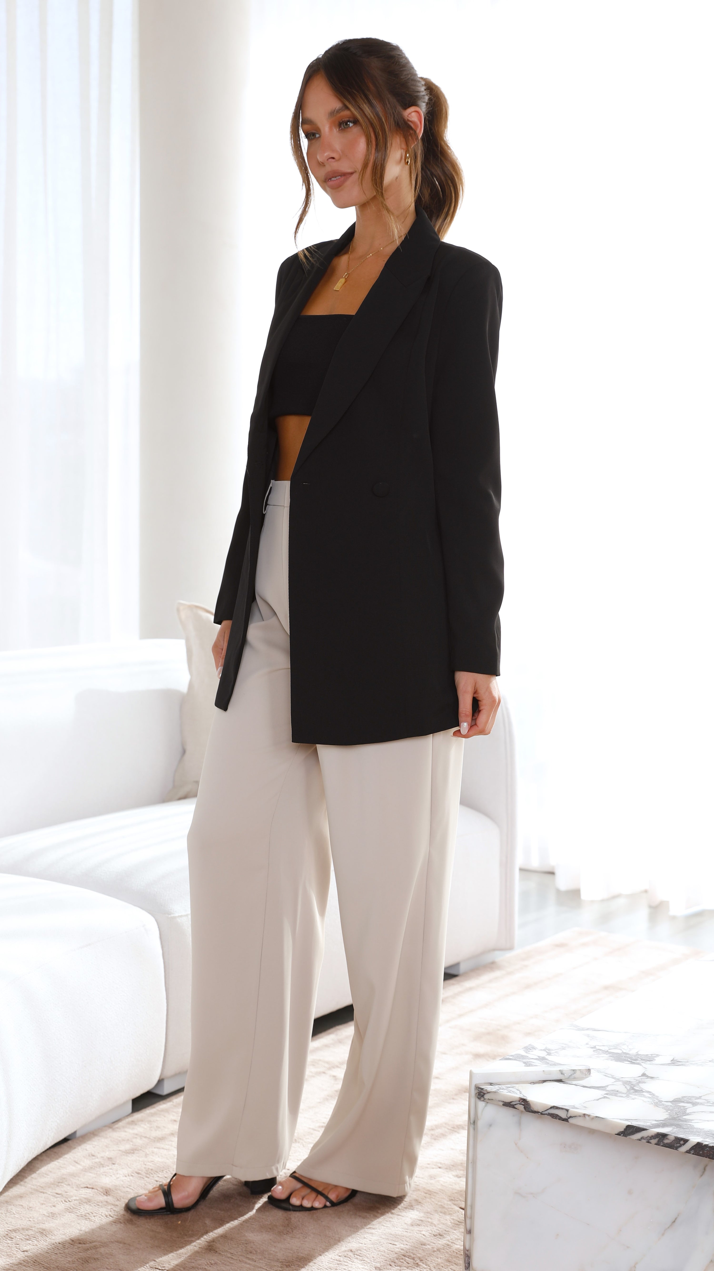 Hada Blazer - Black - Billy J