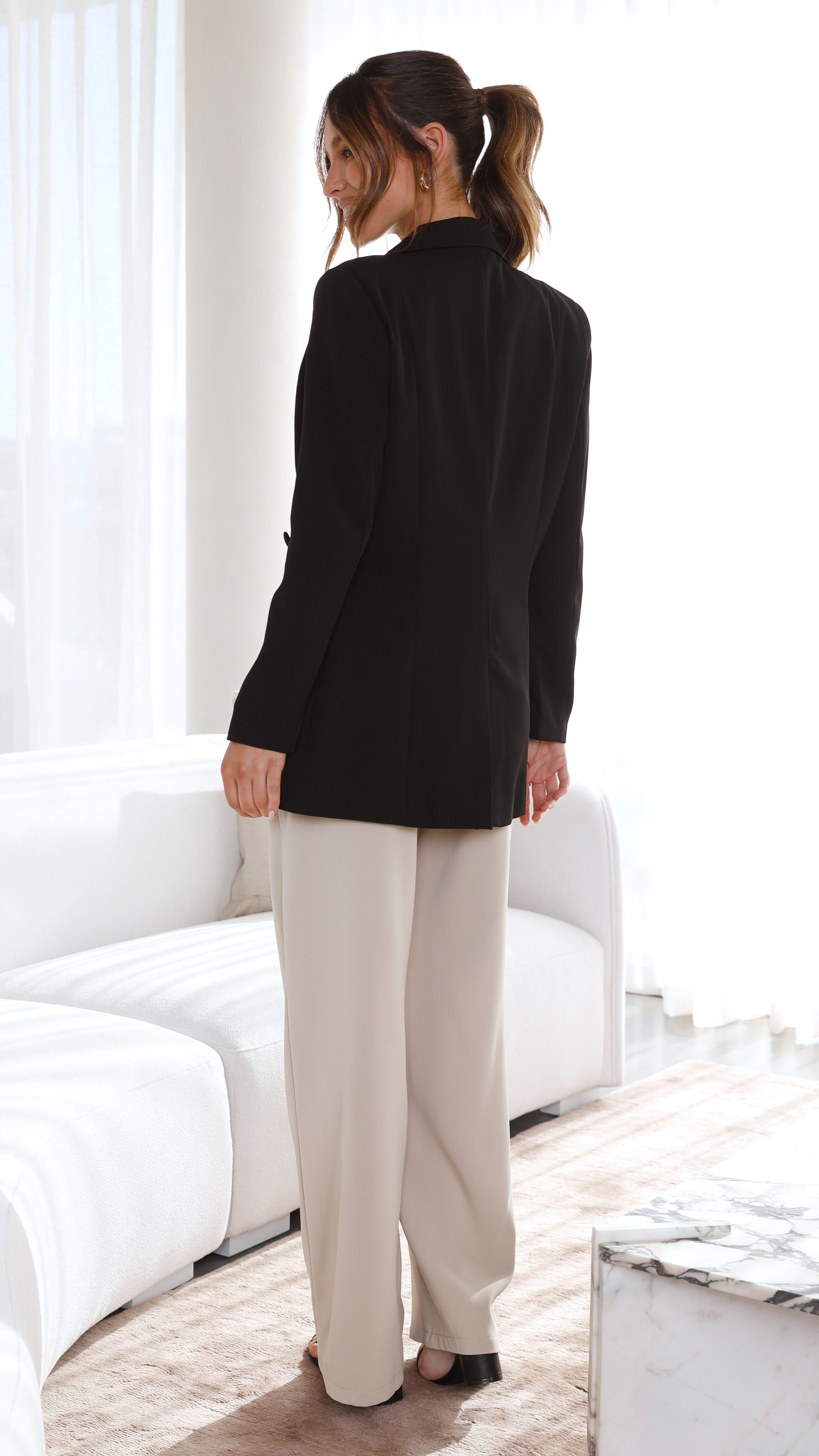 Hada Blazer - Black - Billy J