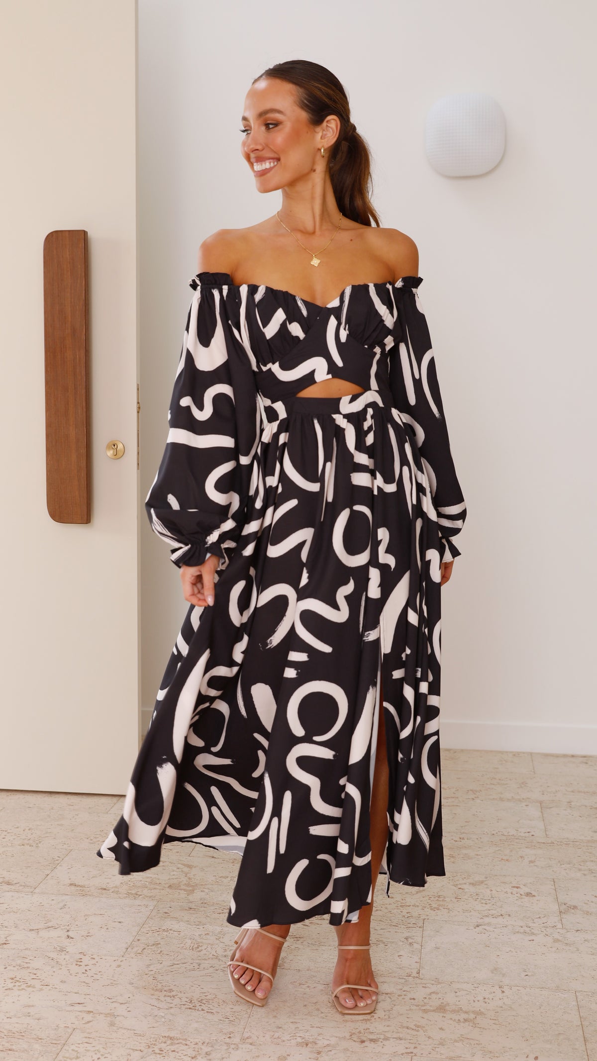 freya maxi dress Style:CM0829B Model is 510 Size:M (Bust 88 cm) Lady Gaga's 'You And