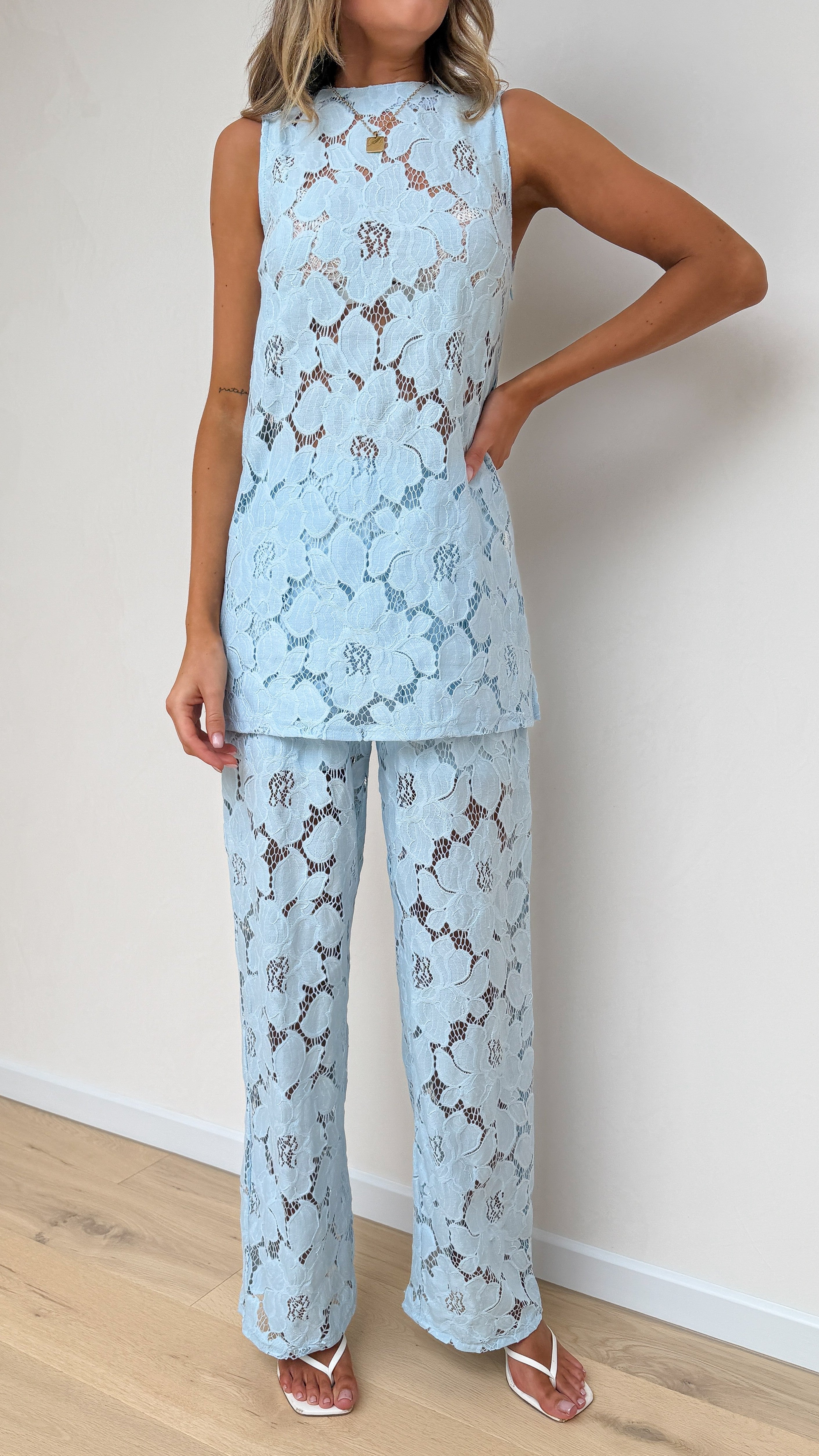 Makaylie Pants - Blue Flower - Billy J