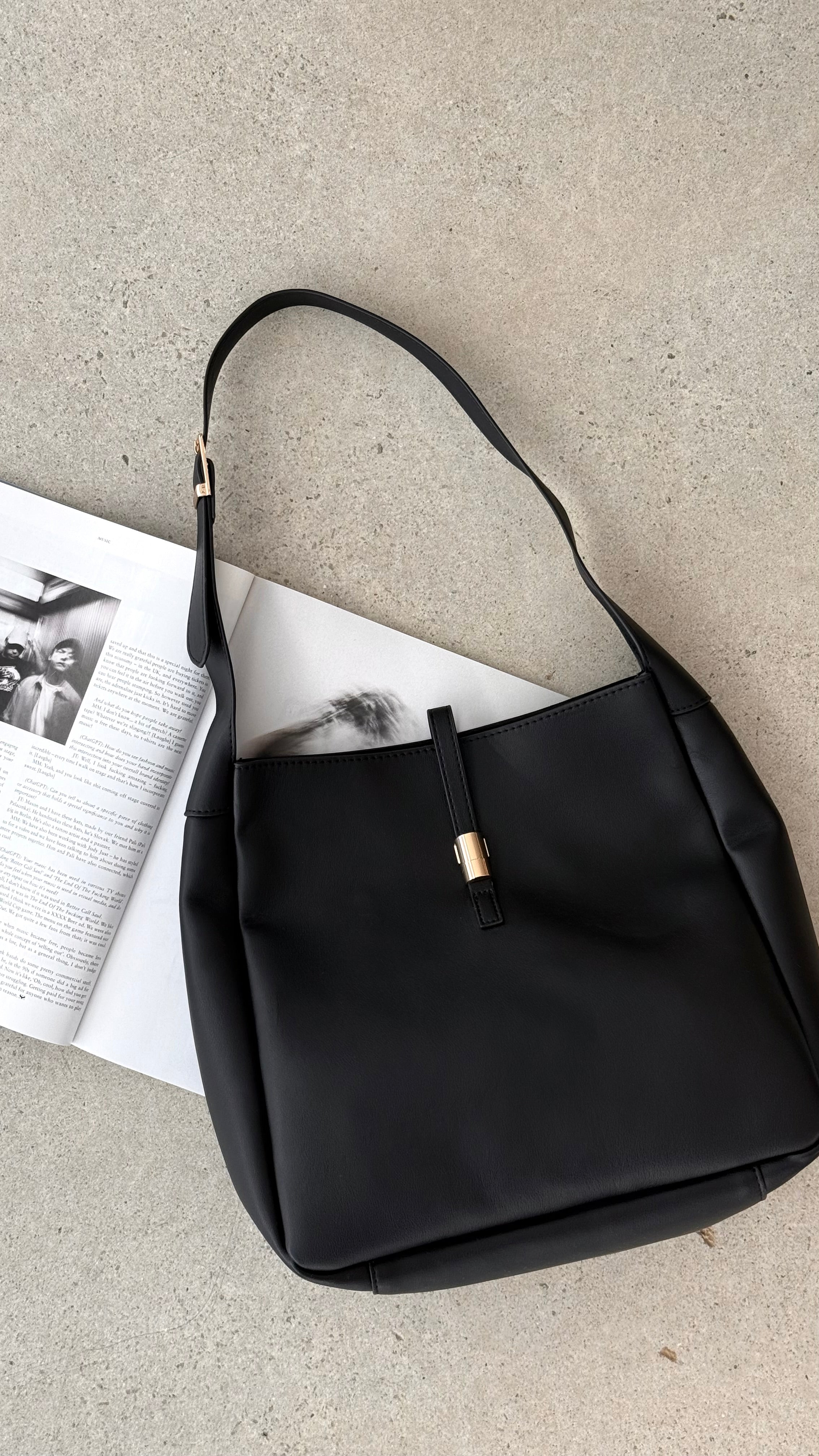 Yara Shoulder Bag - Black - Billy J