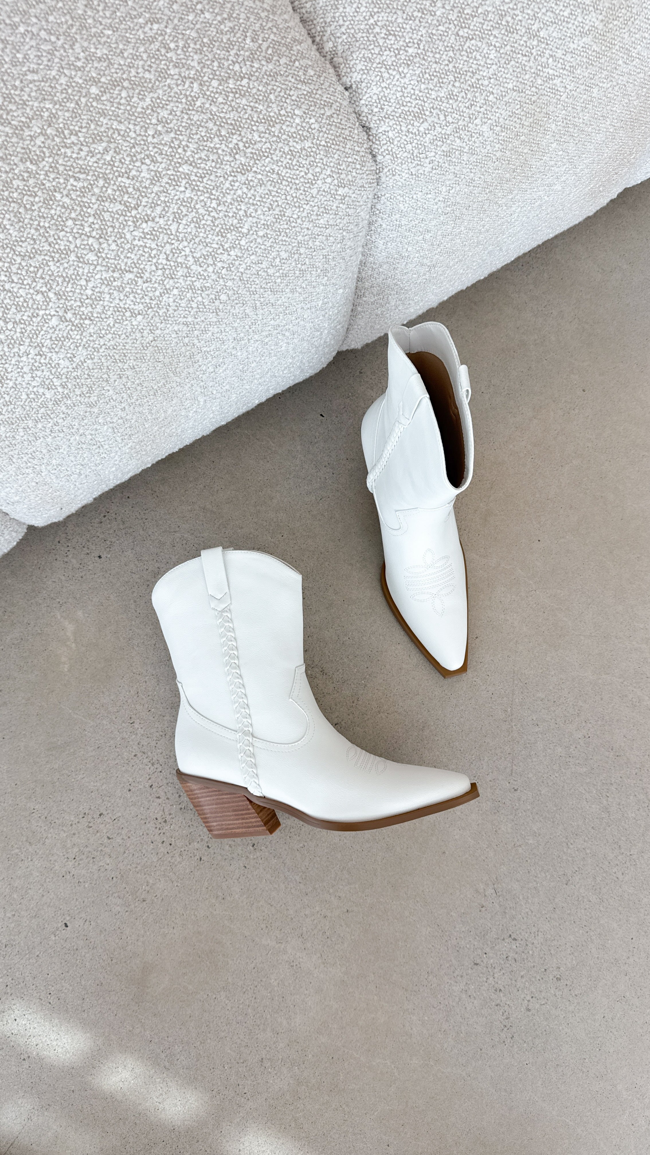 Ellenora Boots - Bone - Billy J