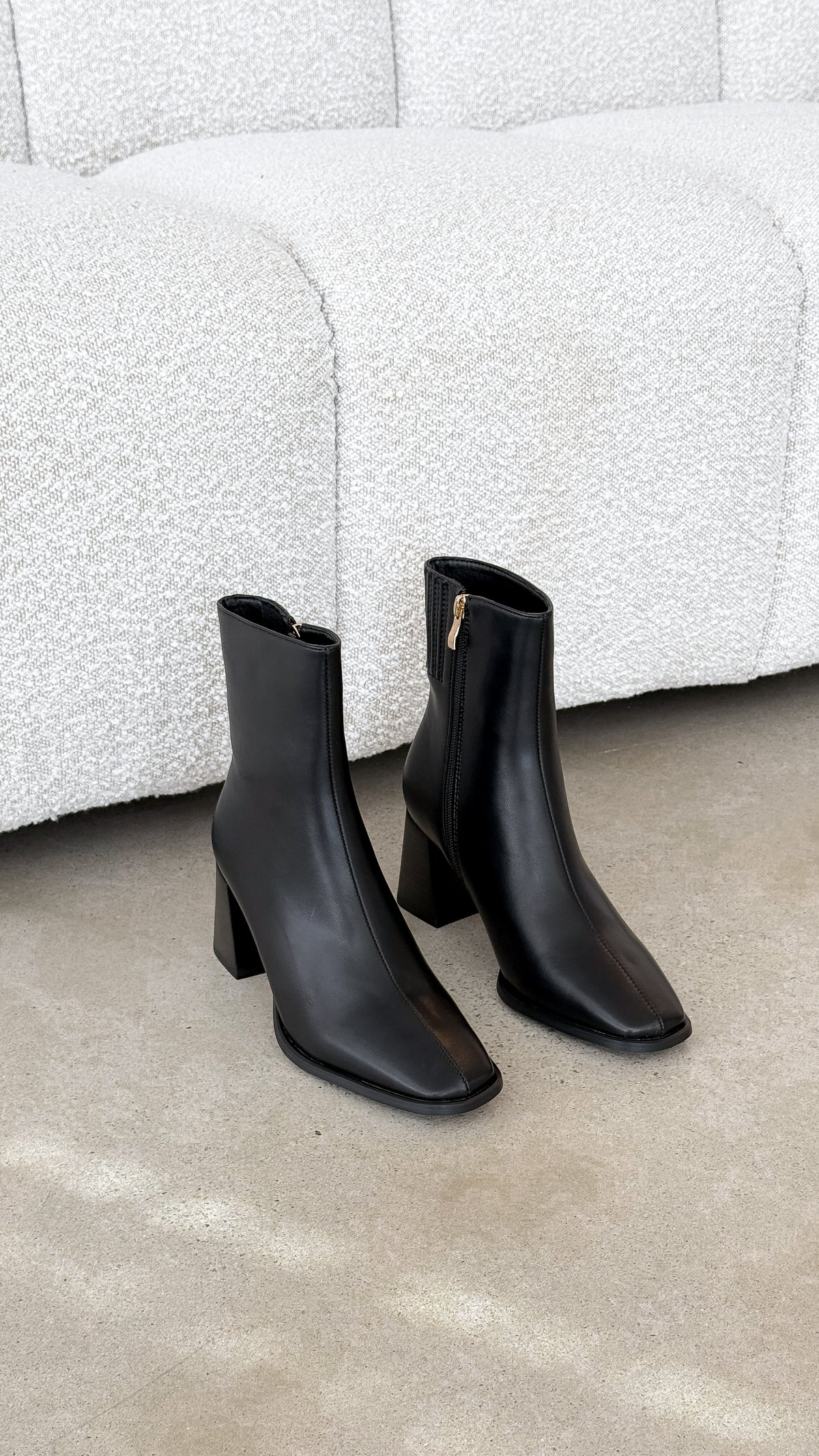 Alania Boots - Black - Billy J