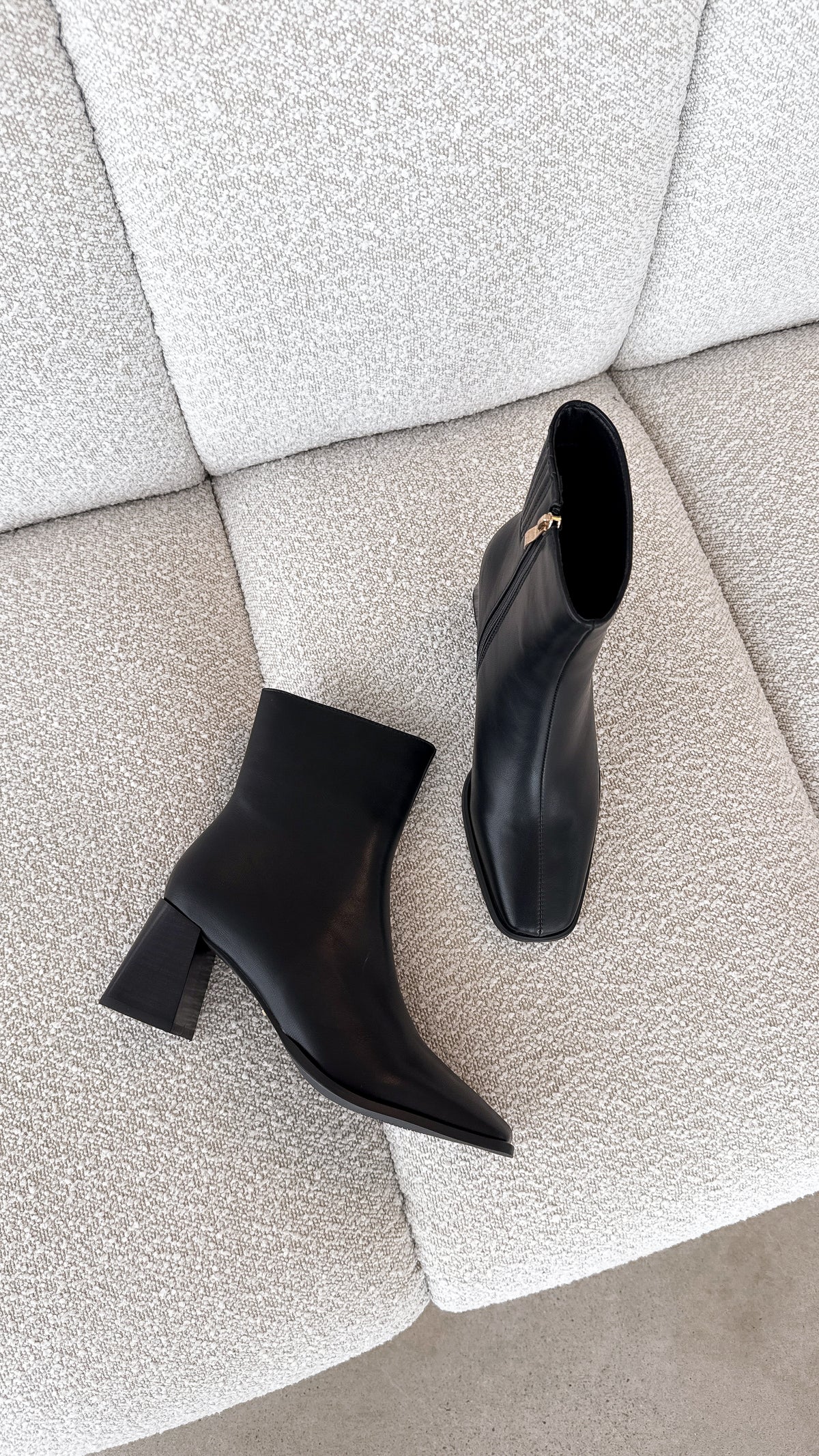 Alania Boots - Black - Billy J