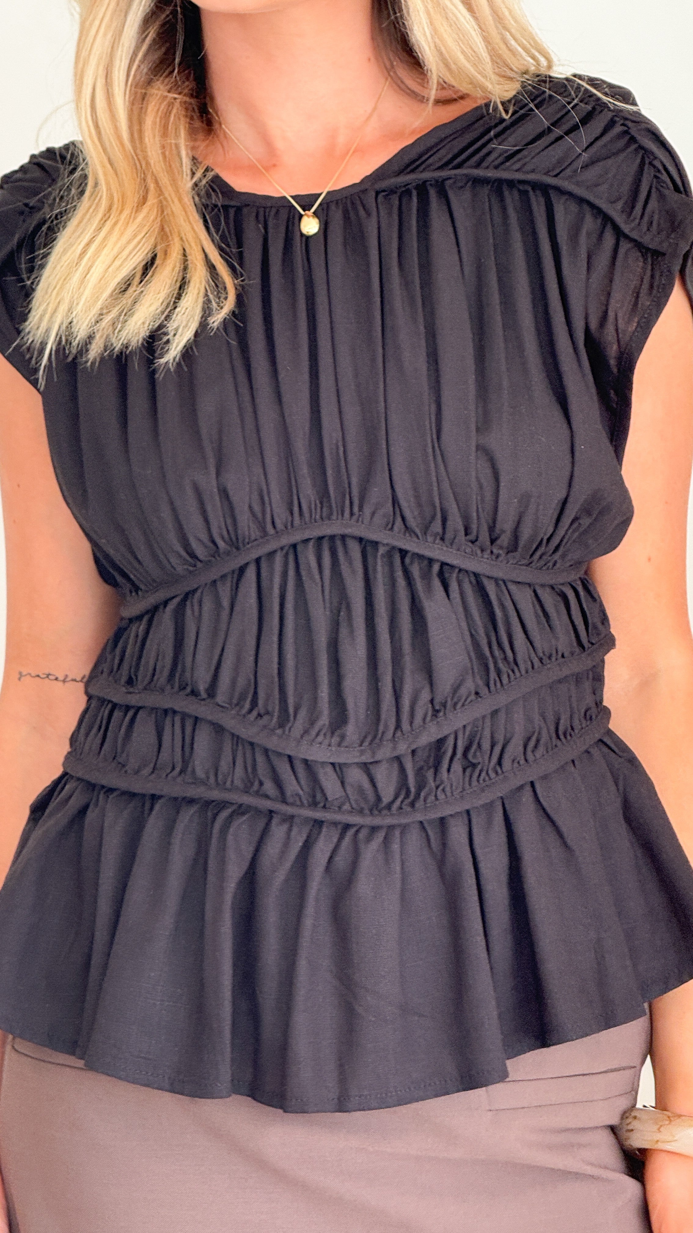 Amy Top - Black - Billy J
