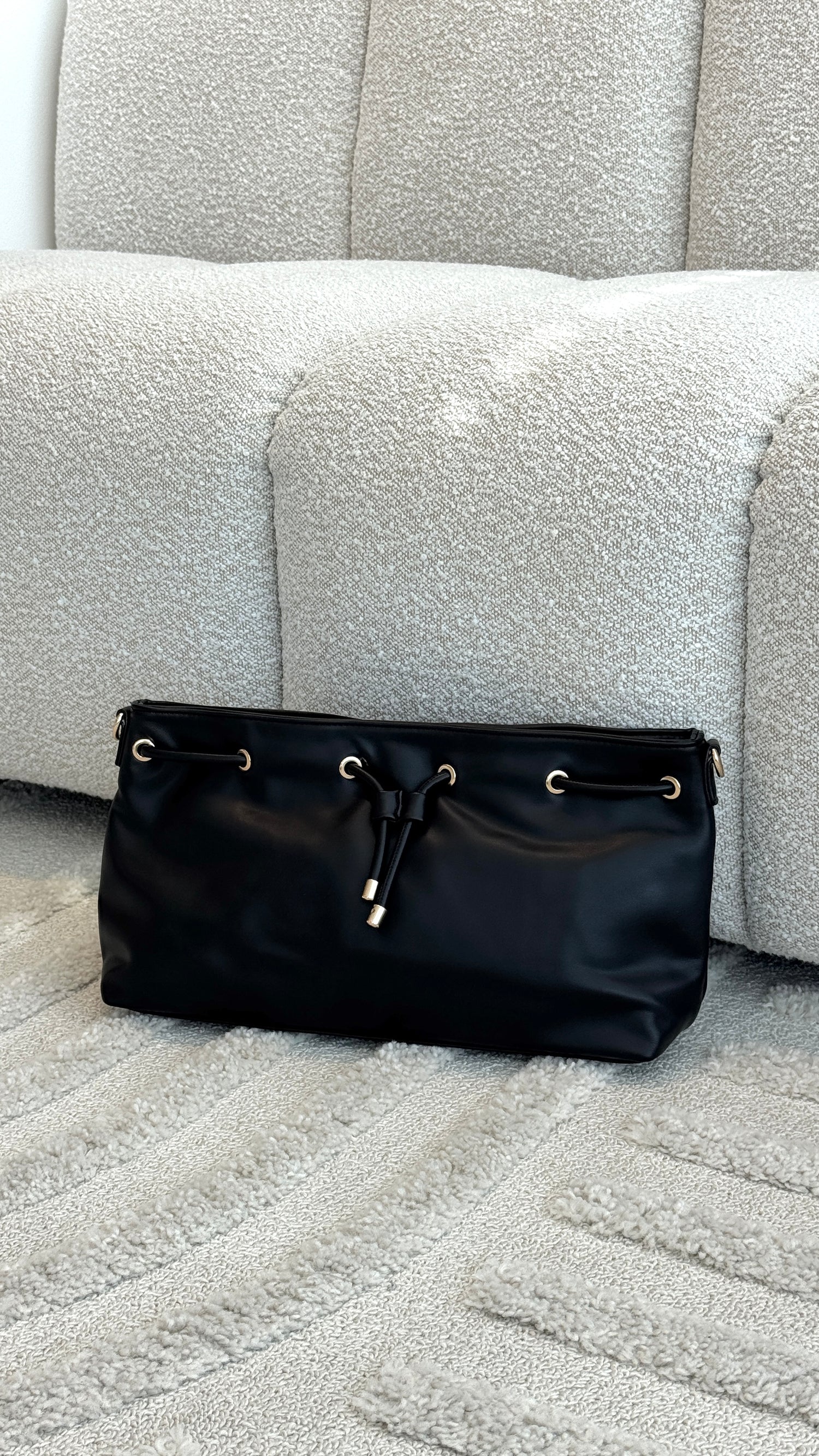 Scout Gathered Handbag - Black - Billy J