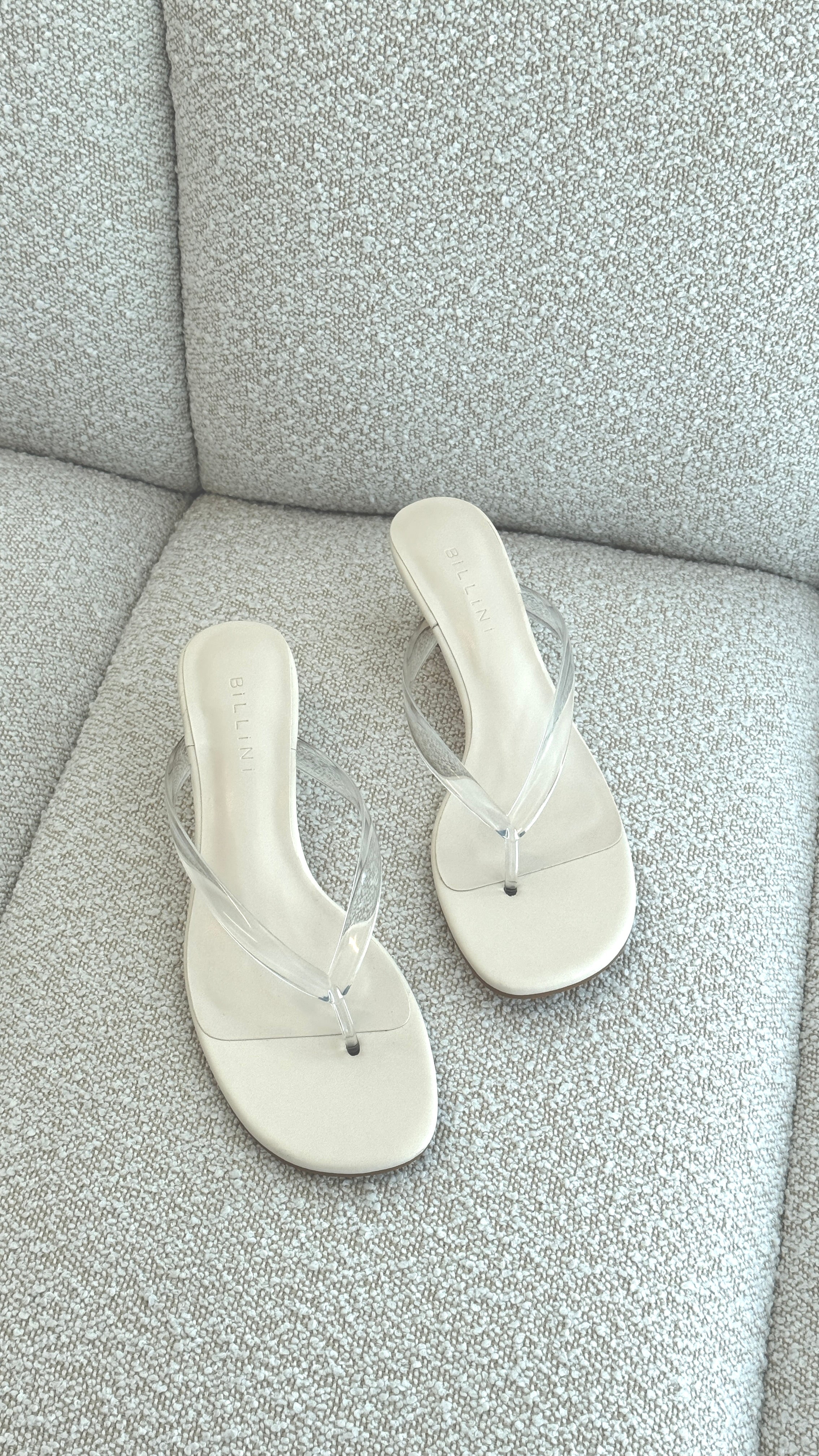Vergie Wedge - Clear/Bone