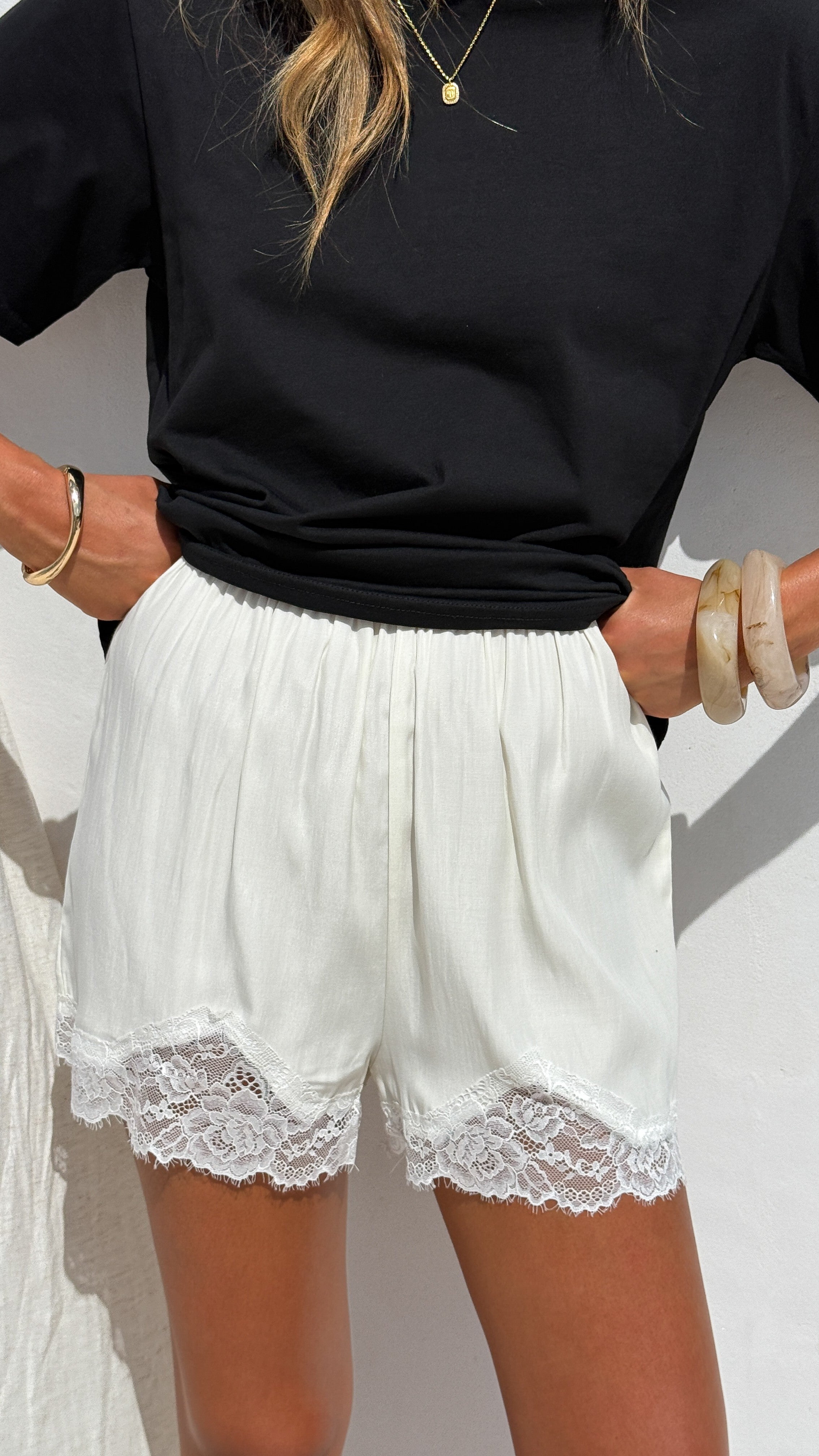 Makoa Lace Shorts - Cream - Billy J
