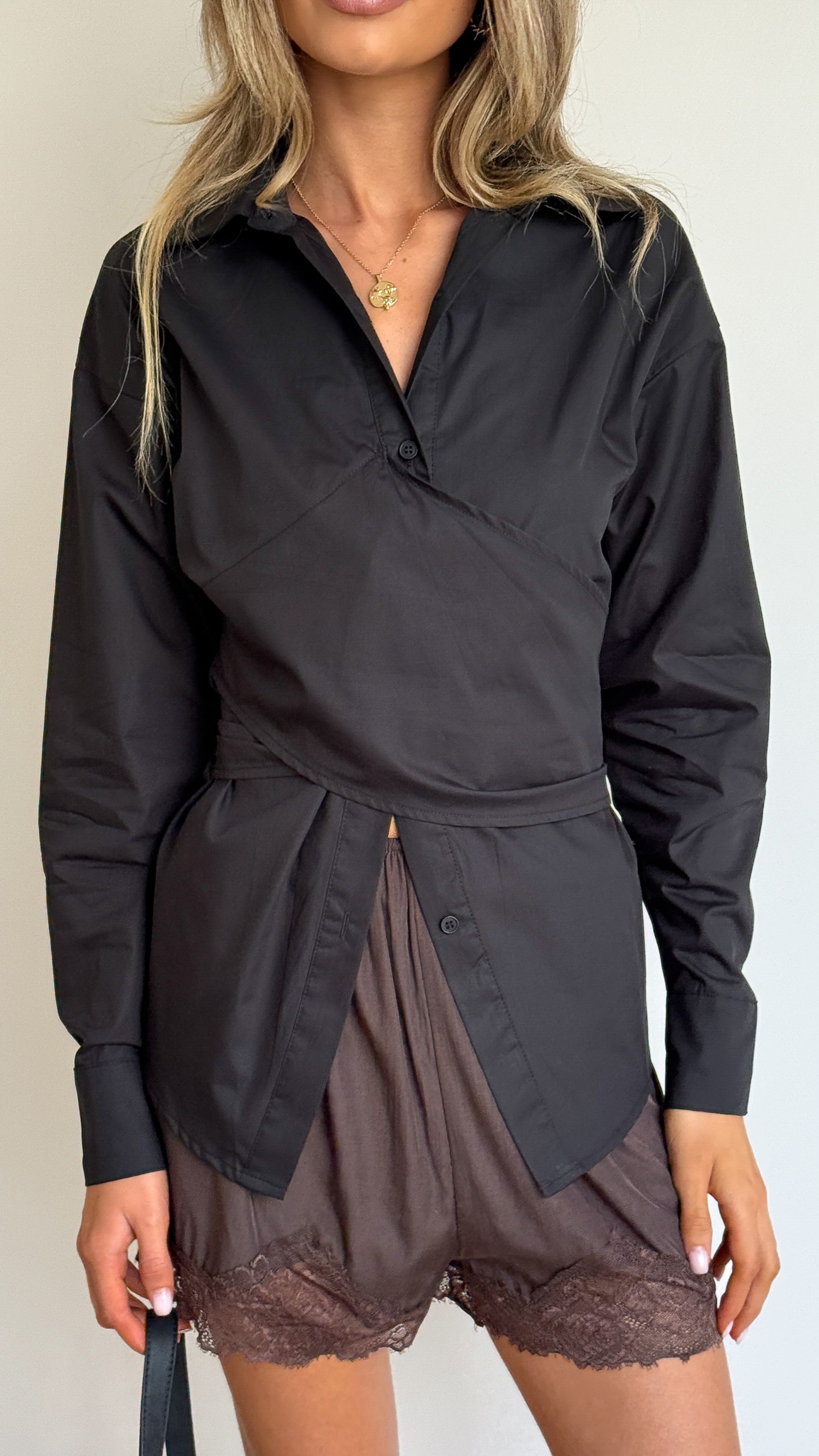 Ayla Long Sleeve Top - Black - Billy J