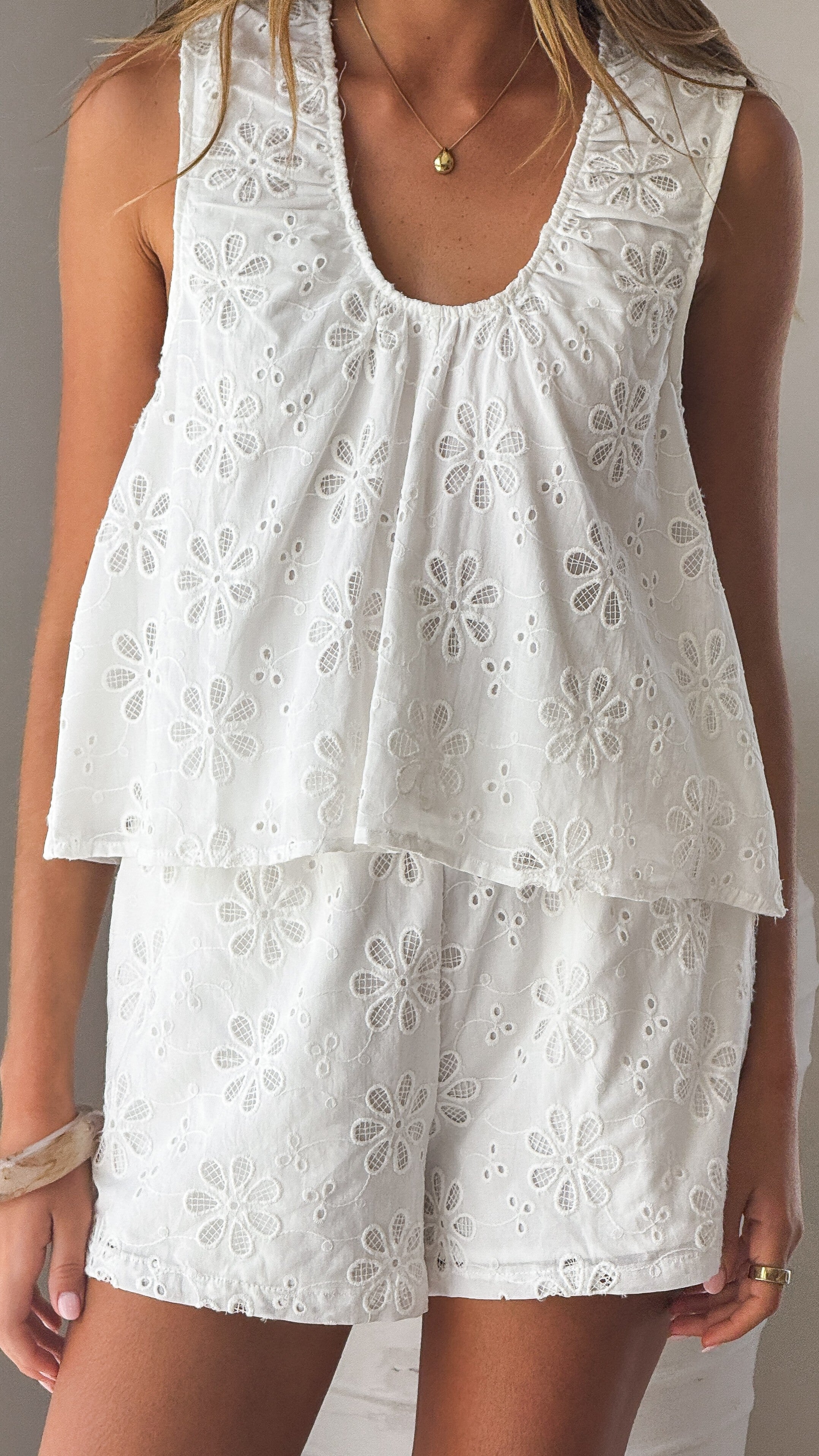 Vika Top - White Flower Embroidery - Billy J