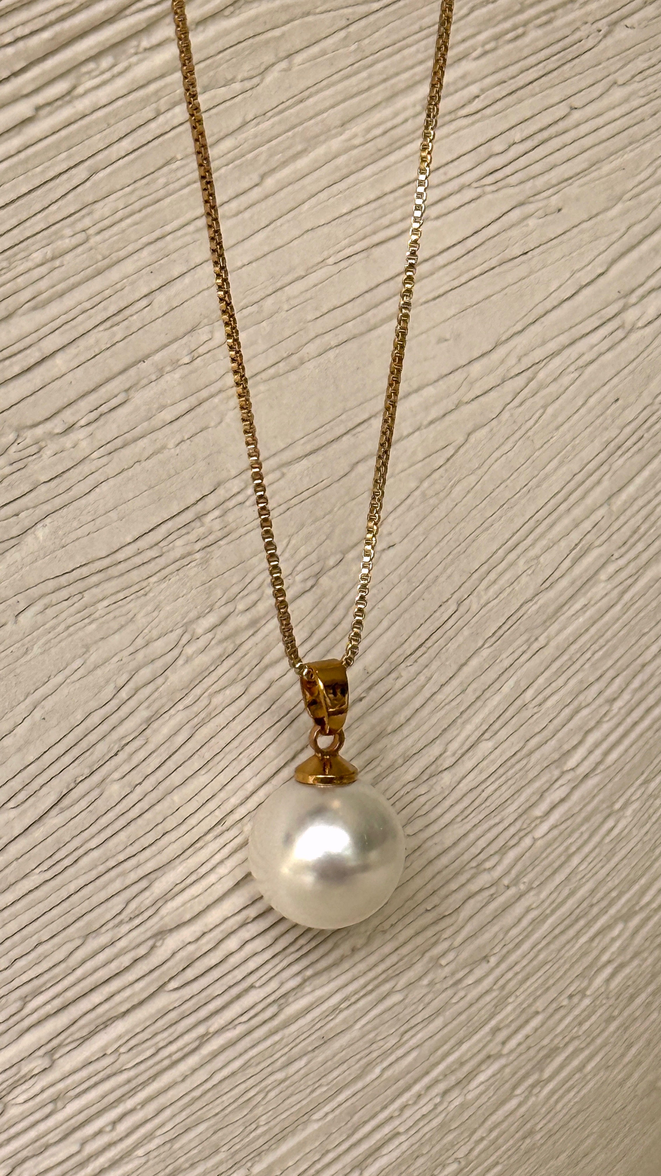 Classic Pearl 18K Gold Plated Necklace - Gold - Billy J