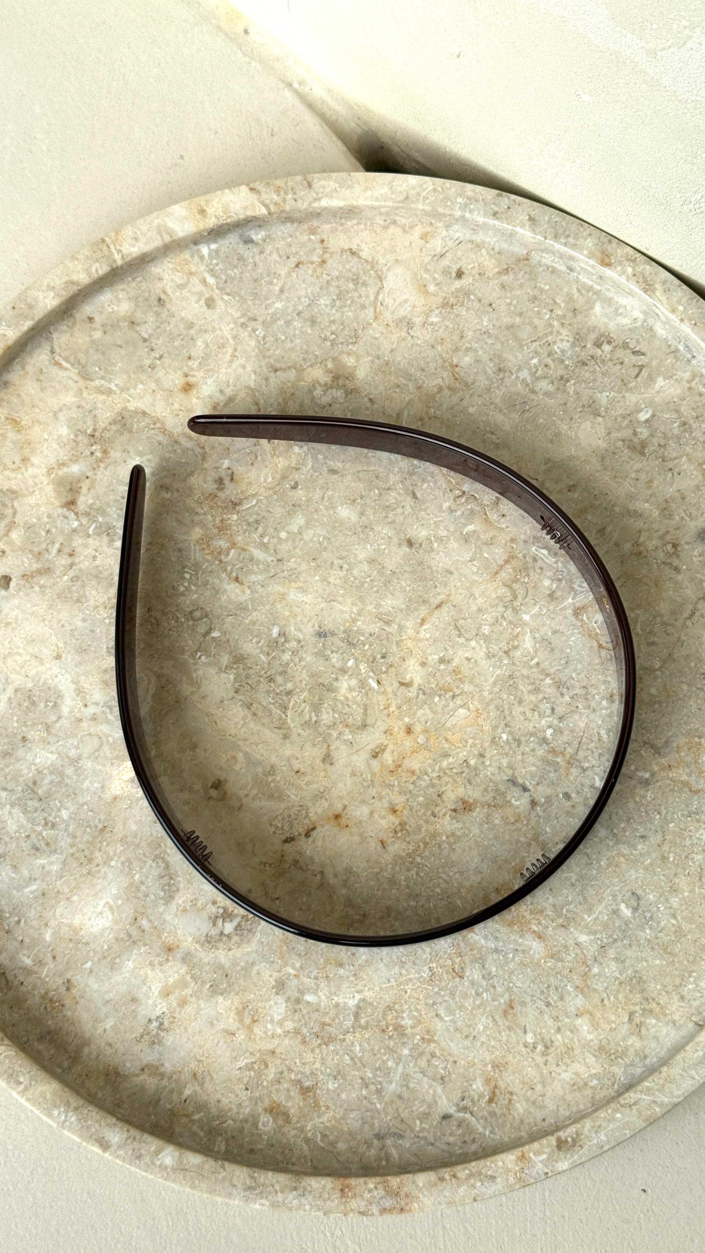 Lucy Resin Headband - Brown - Billy J
