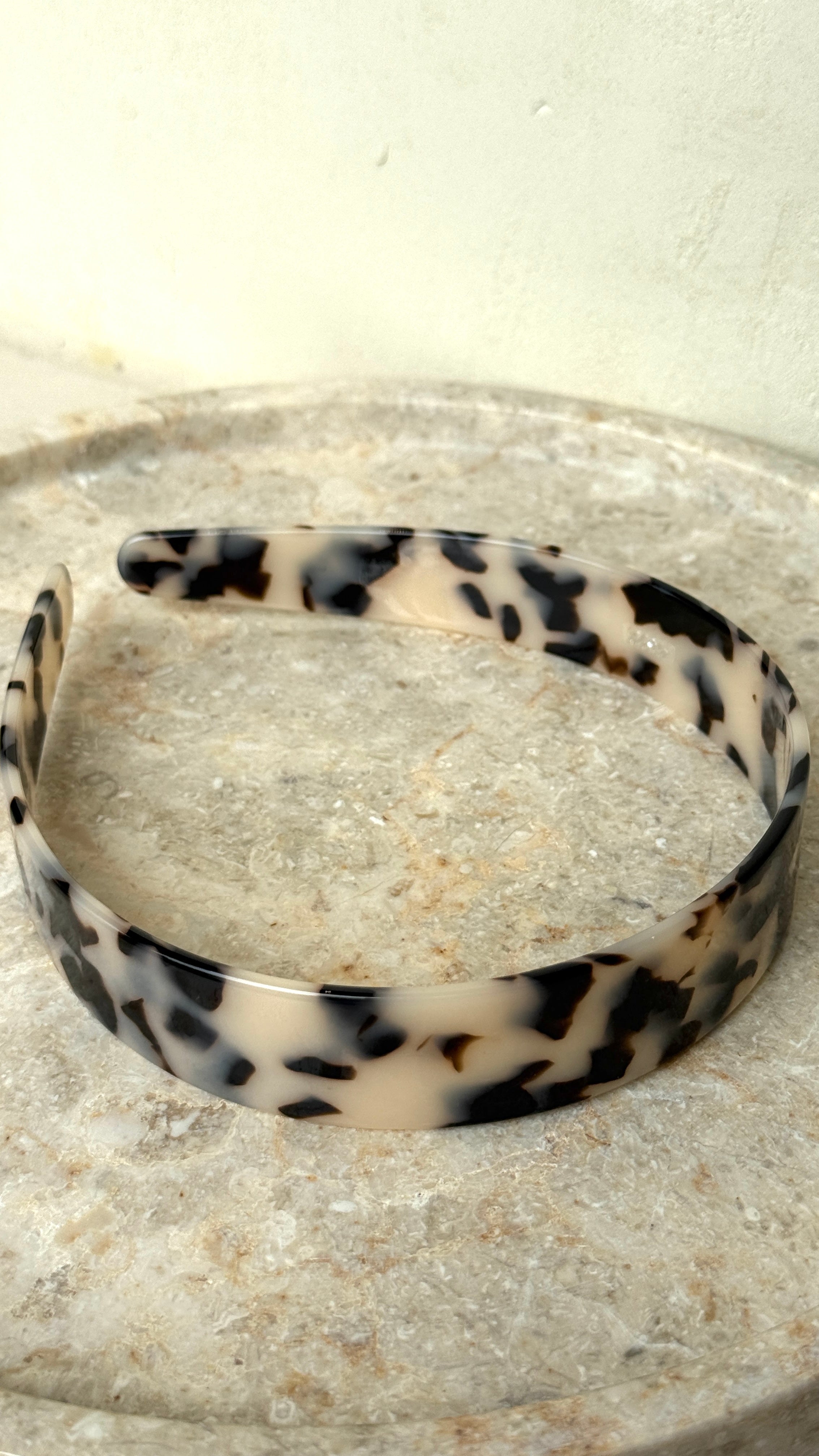 Lucy Resin Headband - Light Tort - Billy J