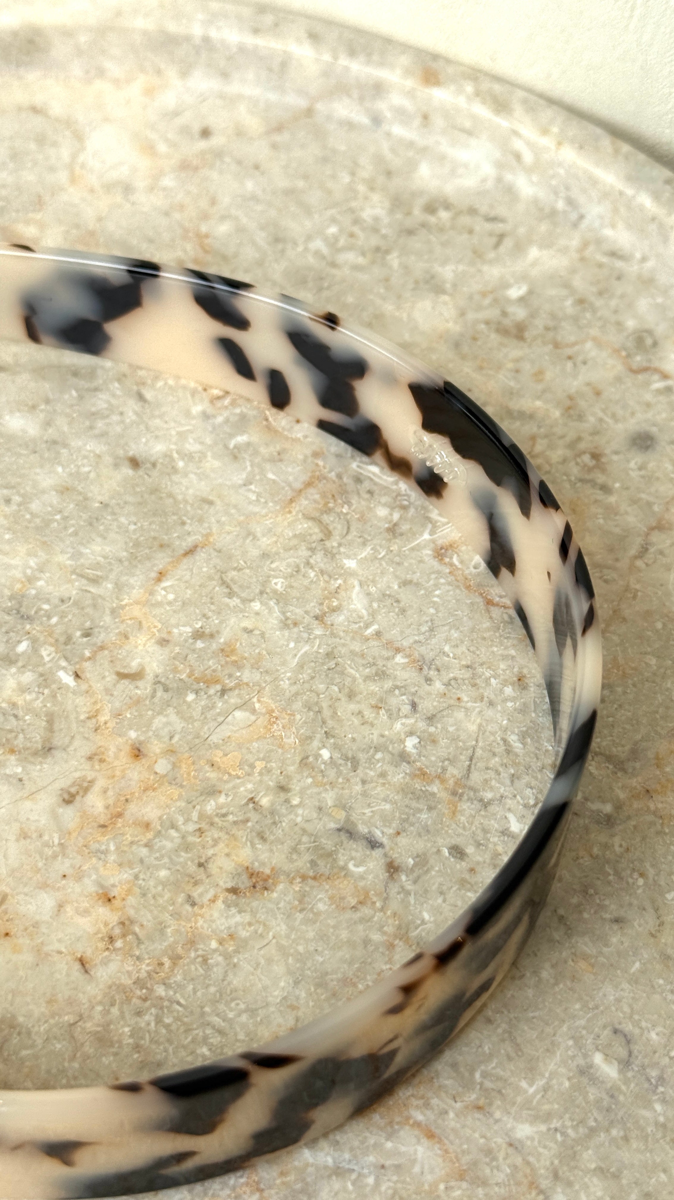 Lucy Resin Headband - Light Tort - Billy J