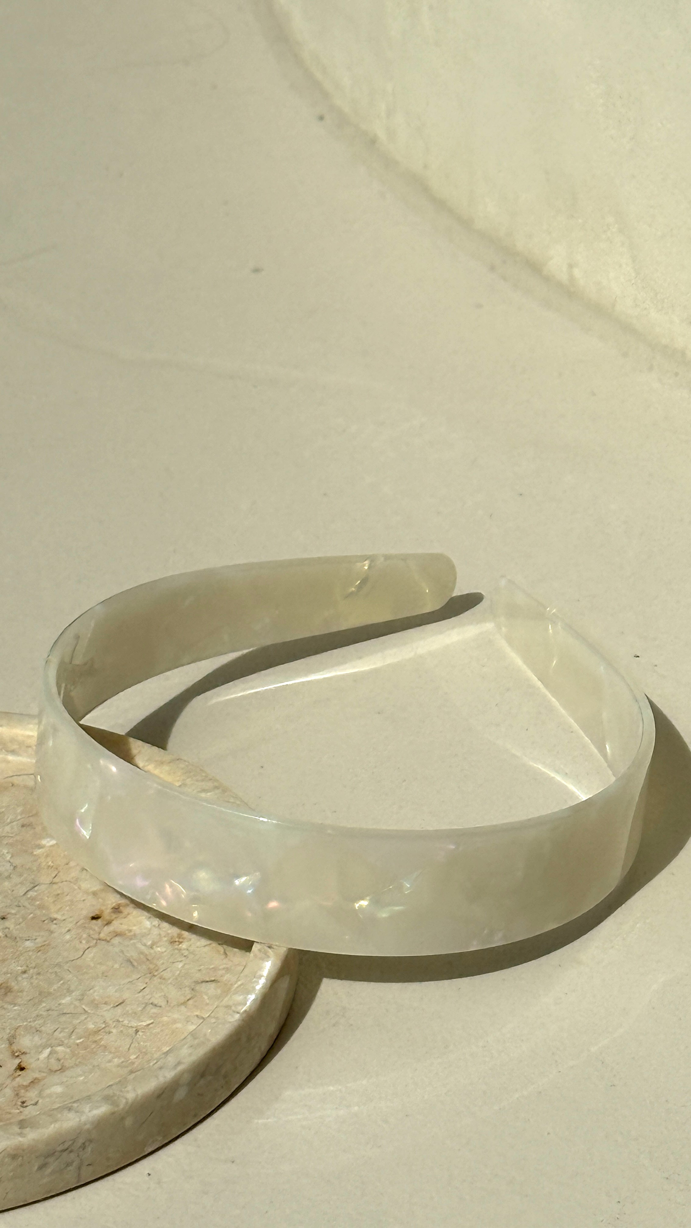 Lucy Resin Headband - Ivory - Billy J