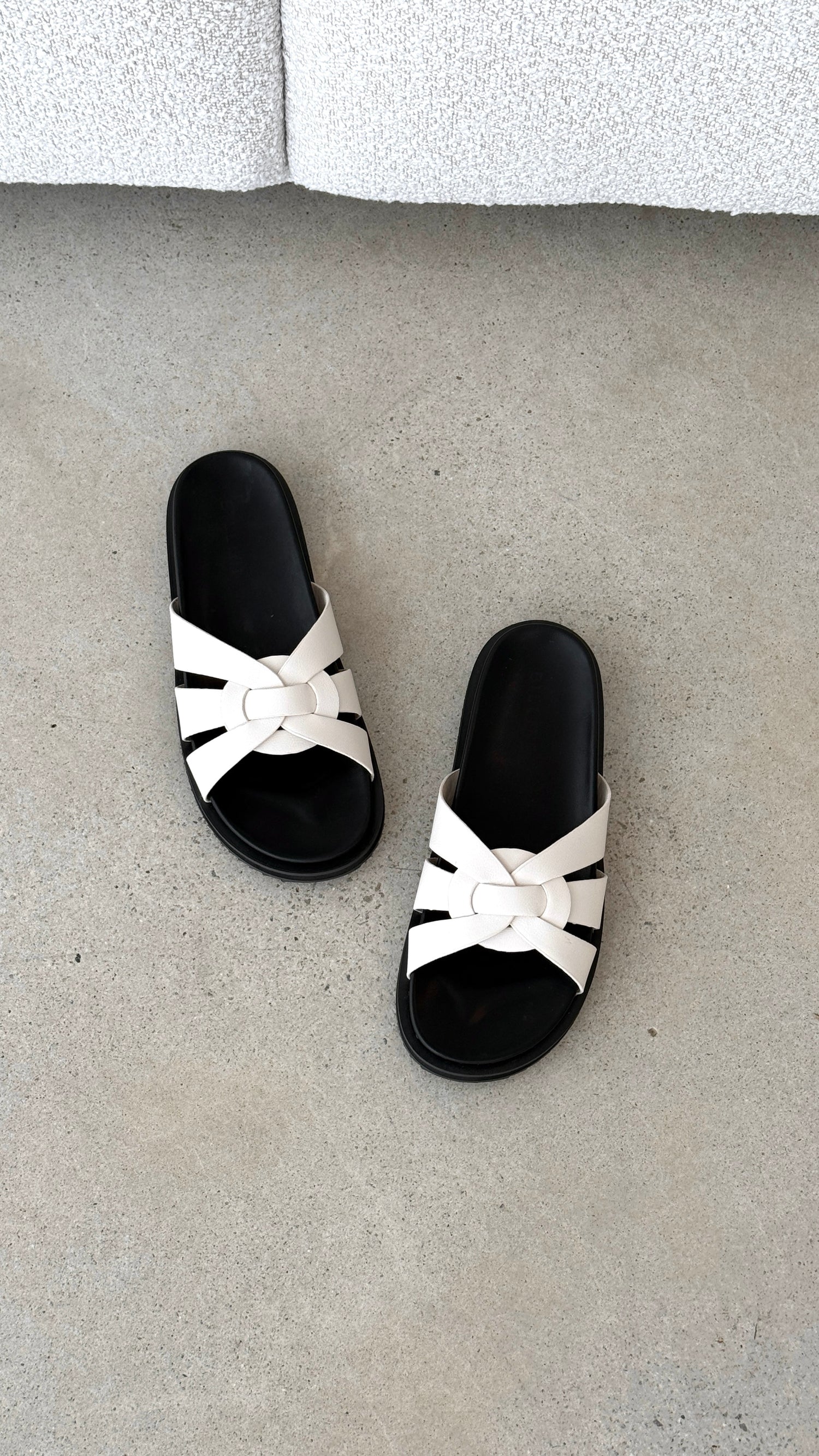 Tinker Slides - Ivory - Billy J