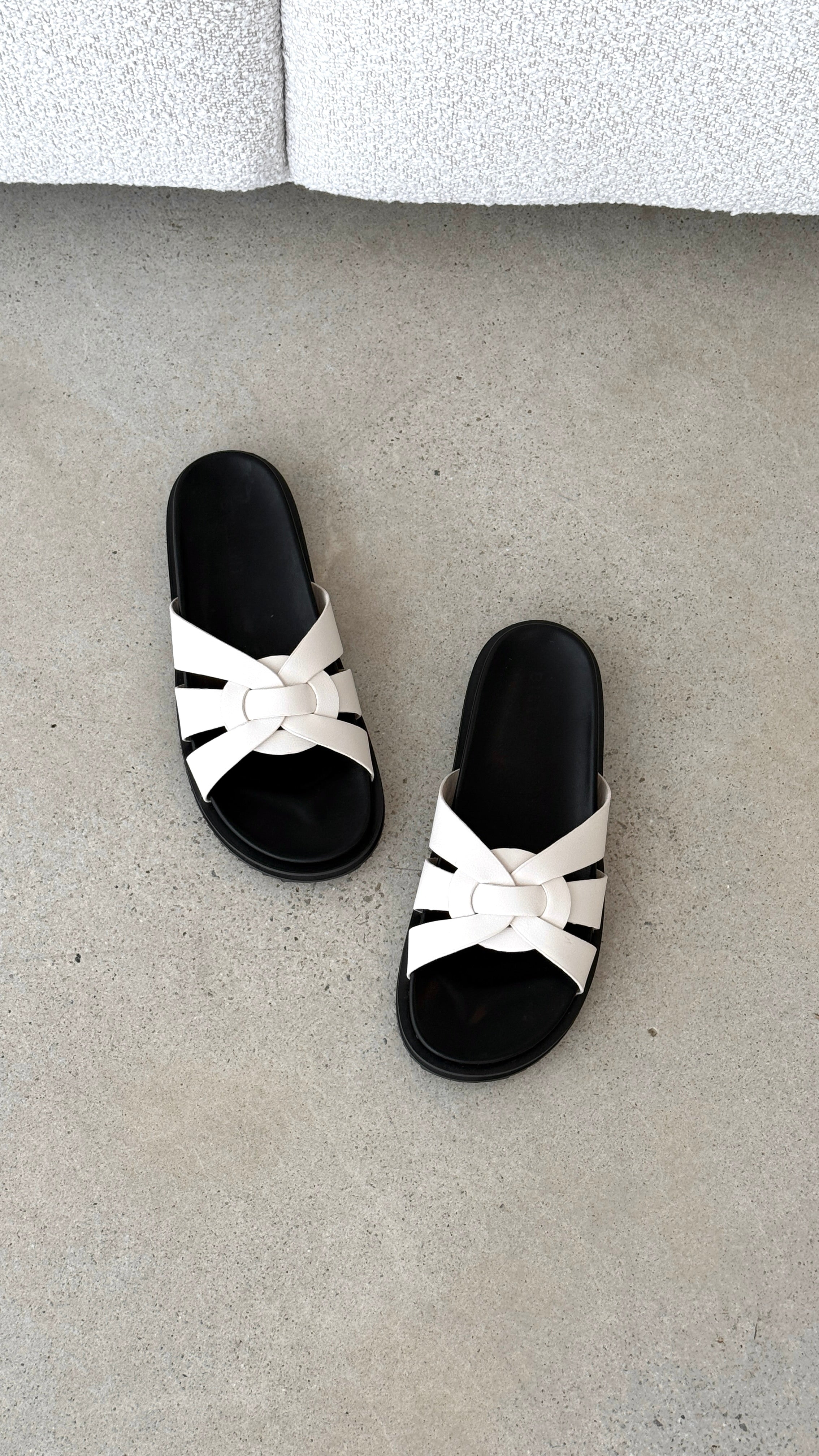 Tinker Slides - Ivory - Billy J