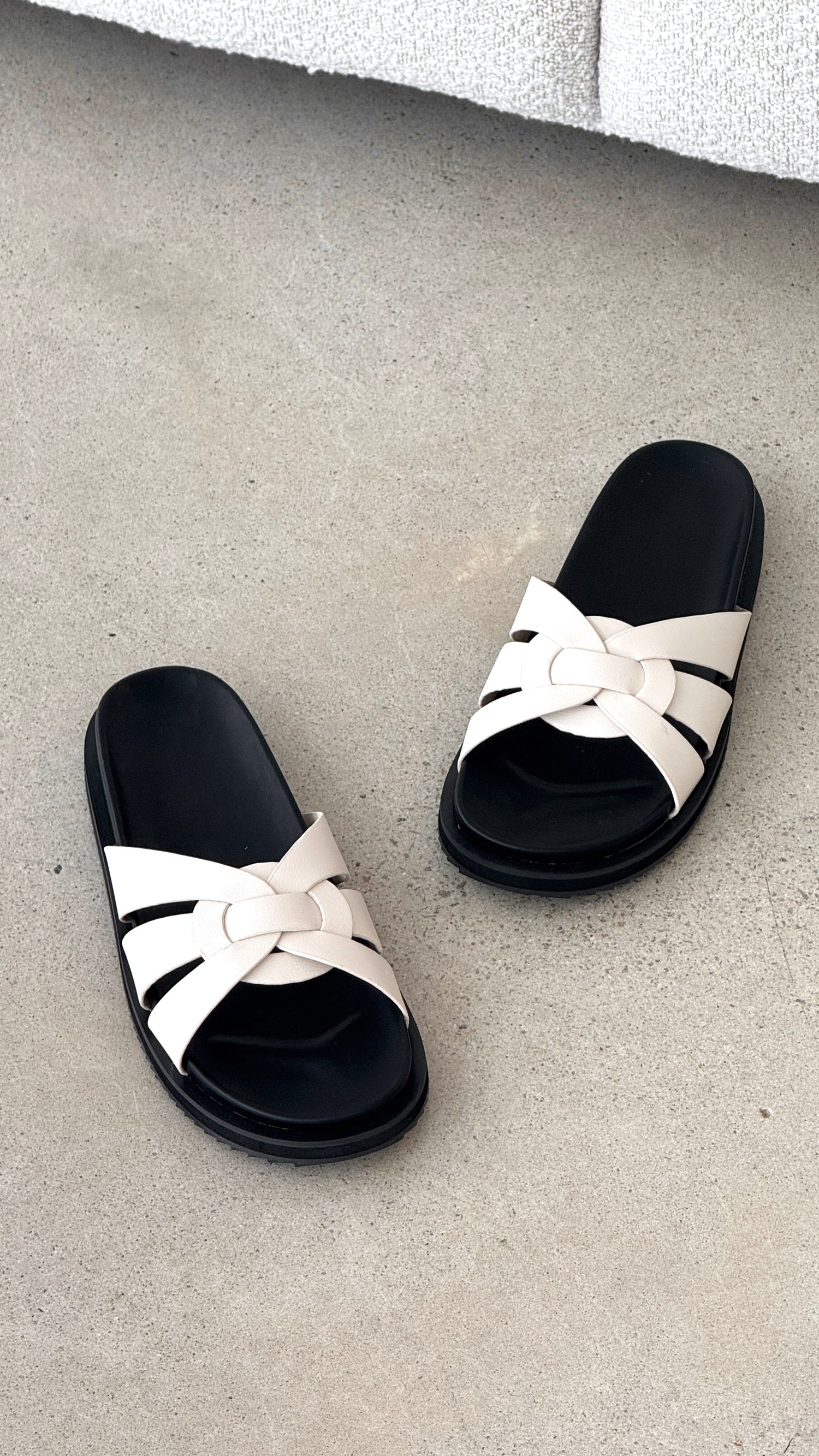 Tinker Slides - Ivory - Billy J
