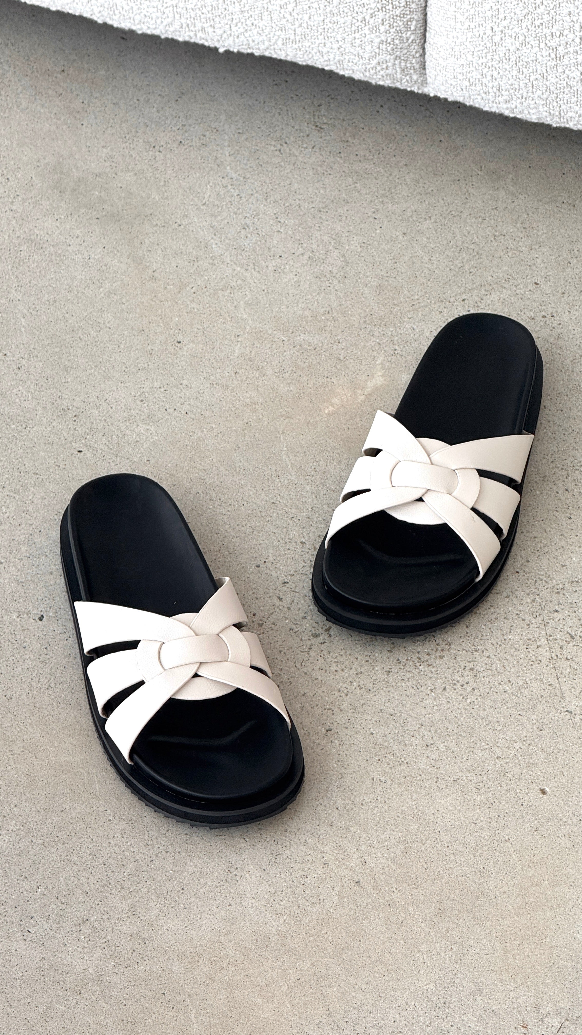 Tinker Slides - Ivory - Billy J