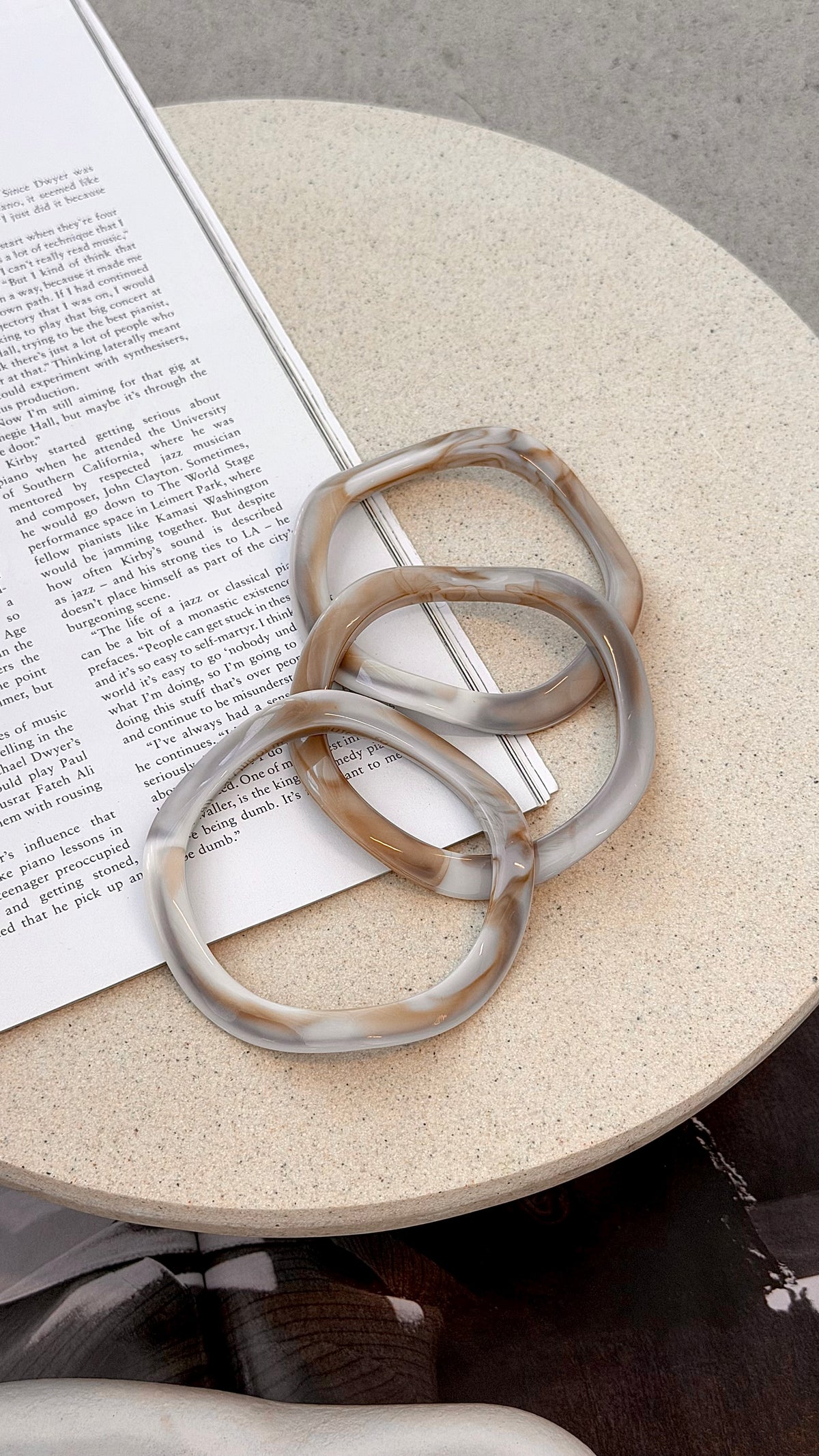 Farah Wave Bangle 3 Pack - Cream Marble - Billy J