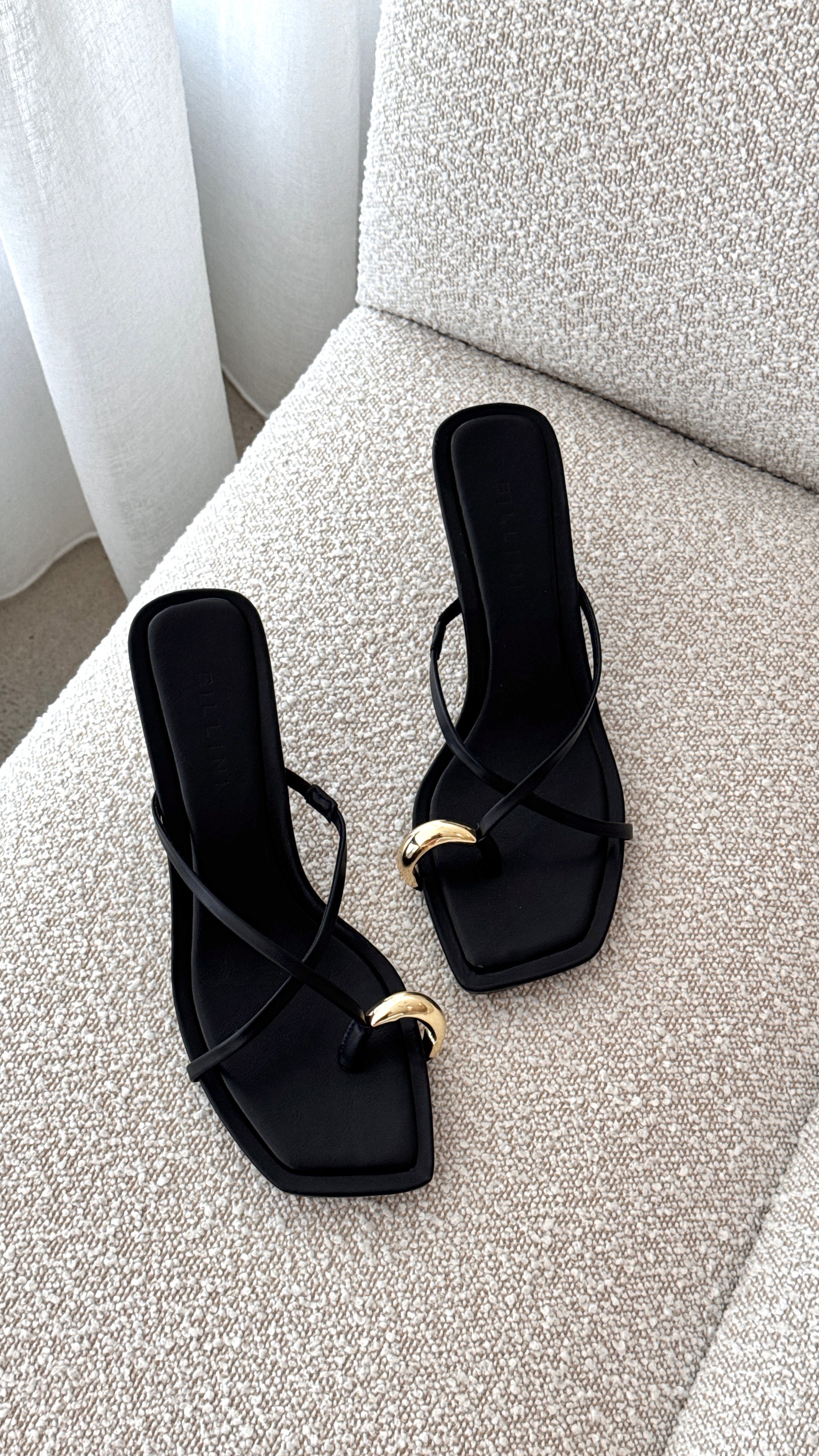 Urika Heel - Black - Billy J